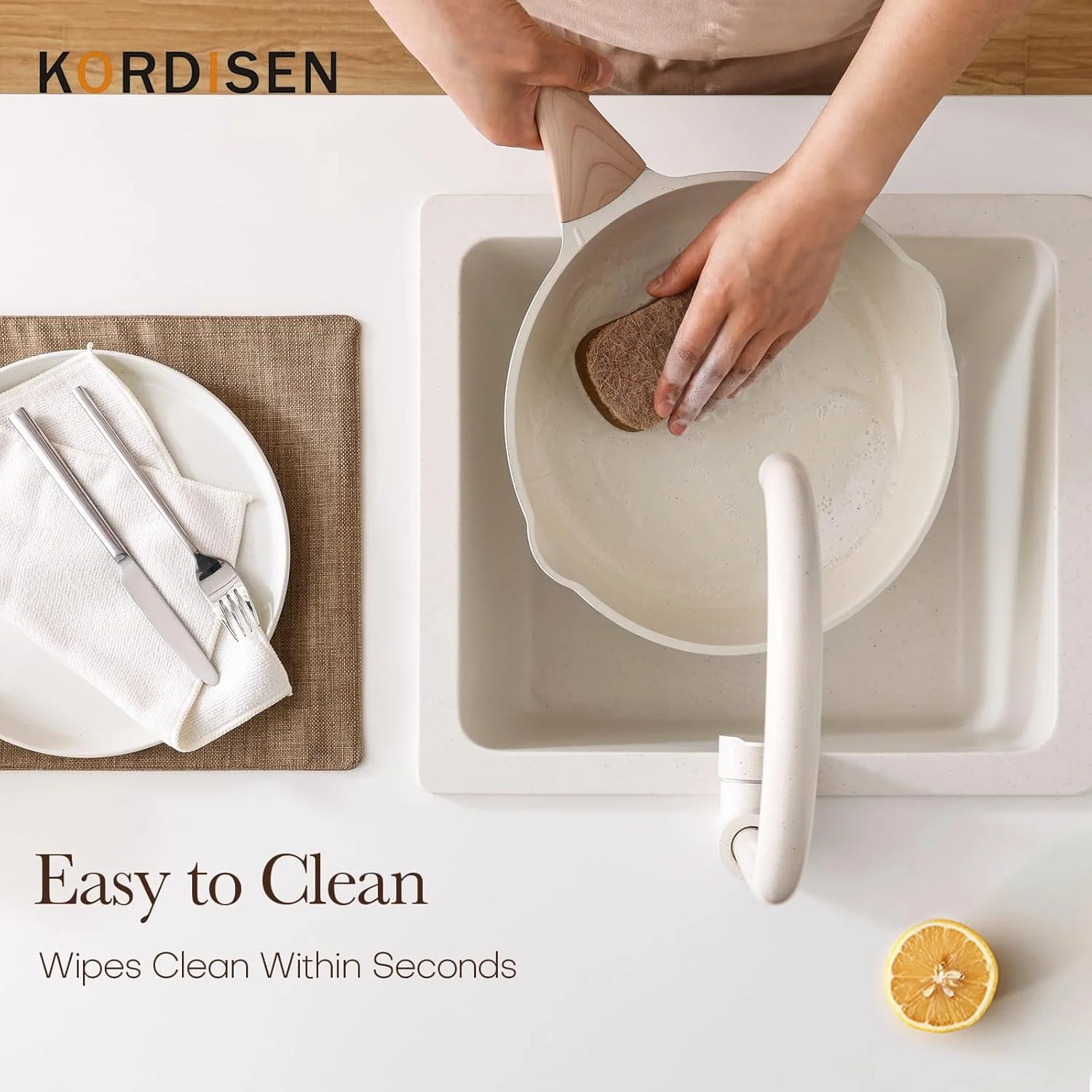 تابه سرامیکی نچسب کوردیسن، تابه سرامیکی 11 اینچی، تابه سالم و غیر سمی، دسته خنک شونده، سازگار با اجاق گازهای القایی، فاقد PFOA و PFAS، سفید