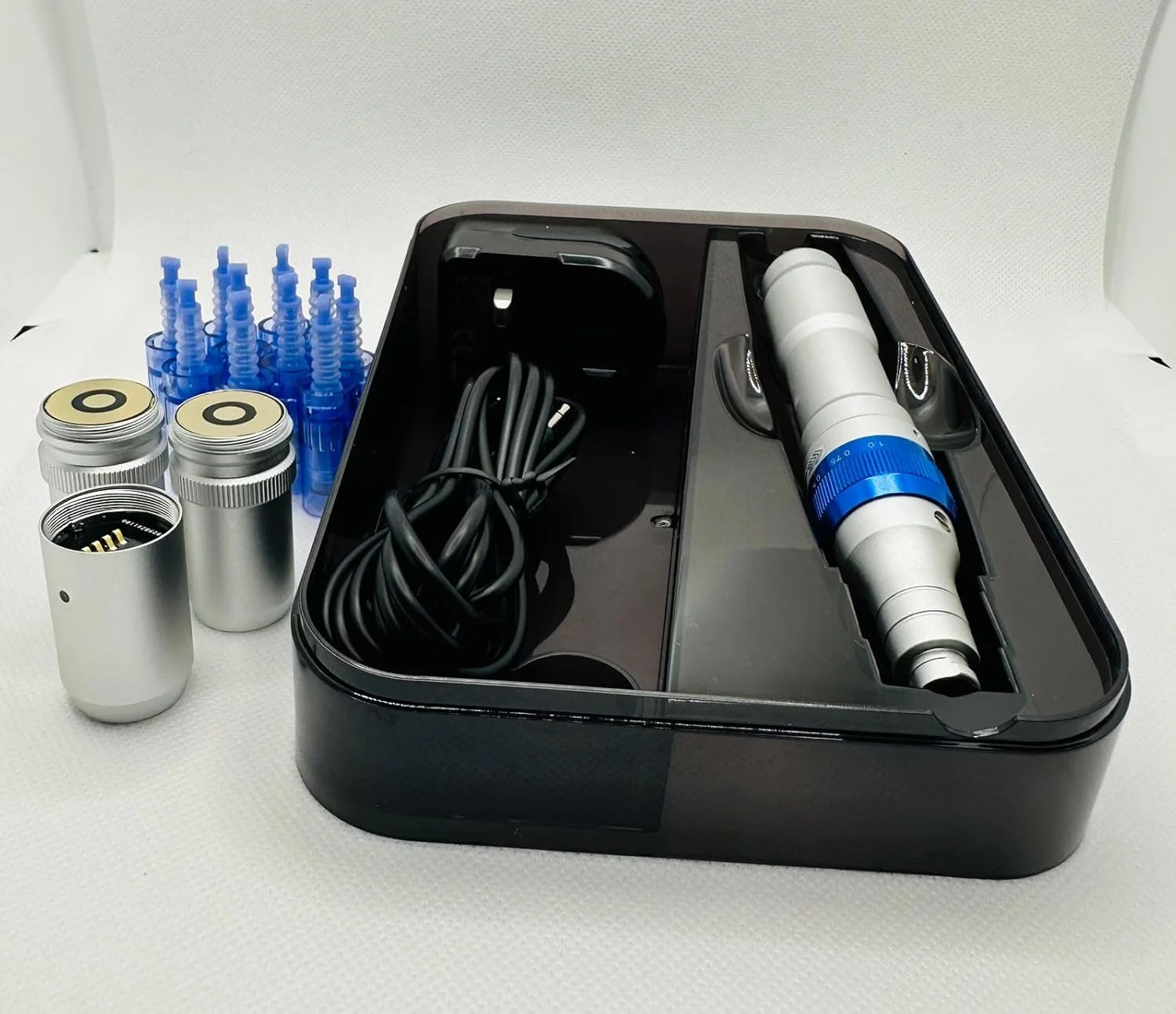 قلم درما نانو کلاسیک A6 Ultima، قلم درما رولر میکرونیدل برقی بی سیم برای درمان چین و چروک، ترک های پوستی، جای زخم، ریزش مو + 10 عدد کارتریج سوزن 12 پین