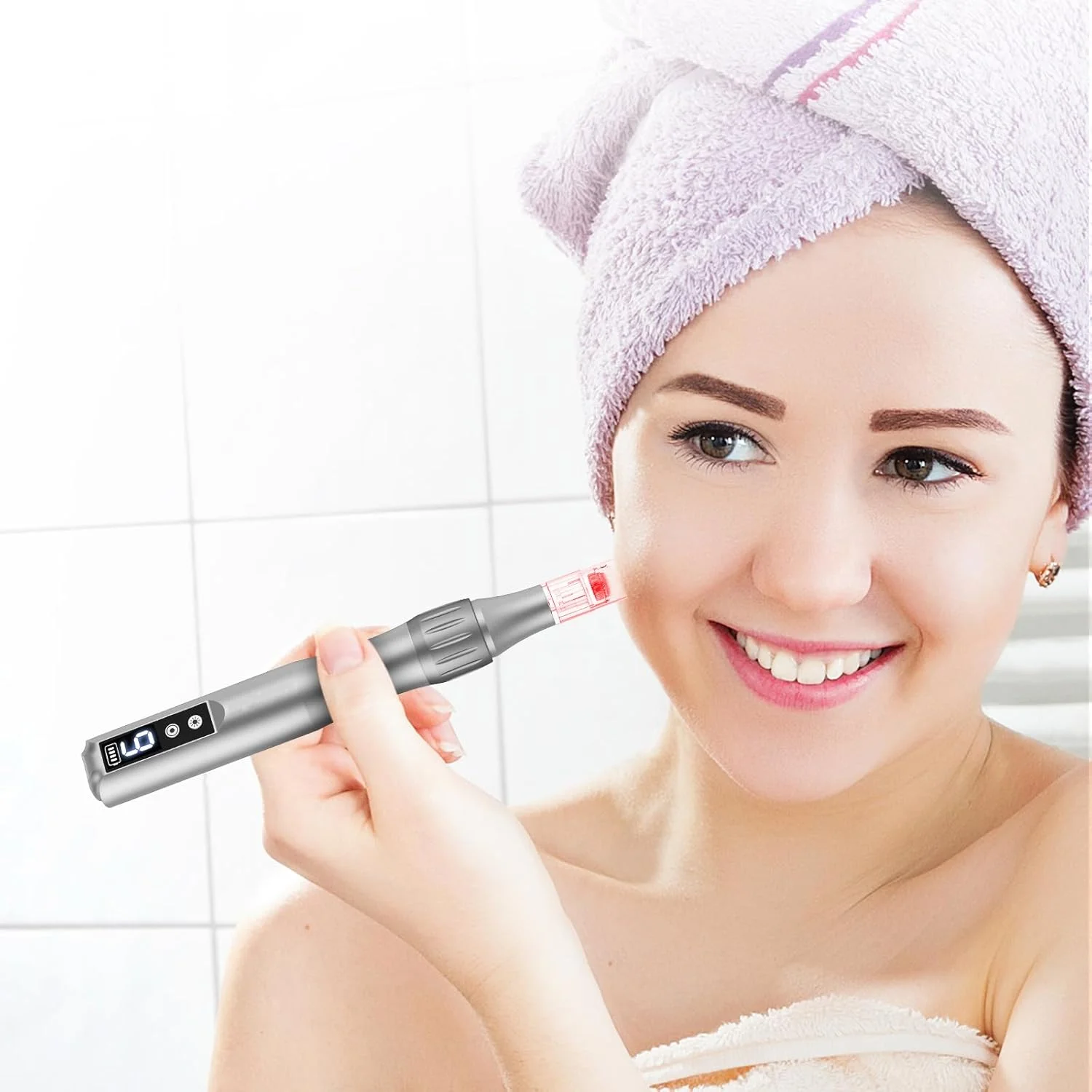 میکرونیدل درمارولر، قلم درم ابریژن، میکرونیدلینگ رولر 0.25 میلیمتری، درمارولر میکرونیدل 0.25 میلیمتری برای استفادهی خانگی آقایان و بانوان میکرونیدل درمارولر، قلم درم ابریژن، میکرونیدلینگ رولر 0.25 میلیمتری، درمارولر میکرونیدل 0.25 میلیمتری برای استفادهی خانگی آقایان و بانوان