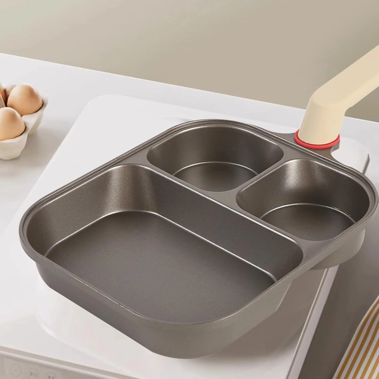 تابه نچسب تخم مرغ، تابه پنکیک صبحانه 3 فنجانی با کاردک و برس روغن | تابه تخم مرغ با دسته ارگونومیک برای پخت پنکیک، تهیه ساندویچ و آماده سازی وعده صبحگاهی مناسب برای سرآشپز و خانه تابه نچسب تخم مرغ، تابه پنکیک صبحانه 3 فنجانی با کاردک و برس روغن | تابه تخم مرغ با دسته ارگونومیک برای پخت پنکیک، تهیه ساندویچ و آماده سازی وعده صبحگاهی مناسب برای سرآشپز و خانه