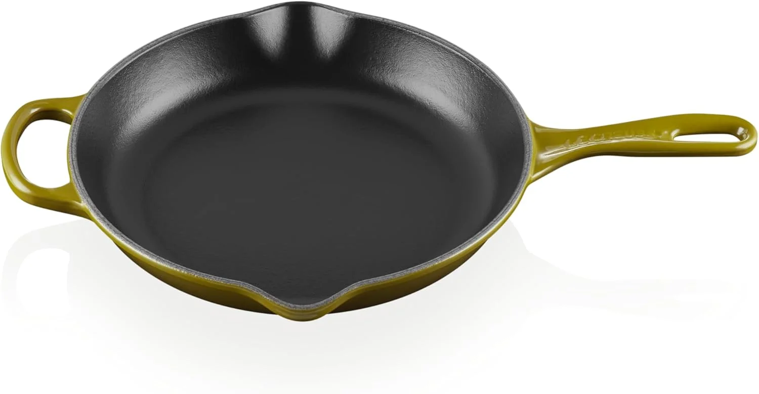 تابه گرد چدنی لعاب دار لو کرست، سایز 26 سانتیمتر، زیتونی