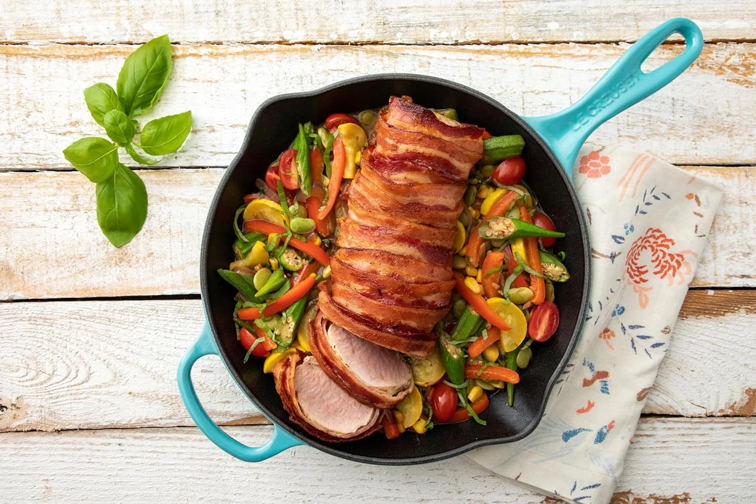 تابه گرد چدنی لعاب دار لو کرست، سایز 26 سانتیمتر، زیتونی