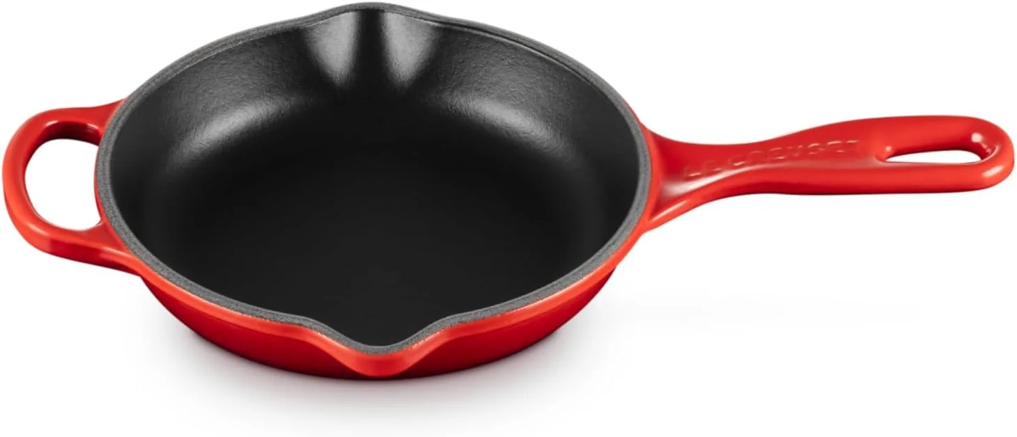 تابه چدنی لعاب دار دسته آهنی Le Creuset مدل Signature، 16 سانتی متر (0.5 لیتر)، رنگ گیلاسی