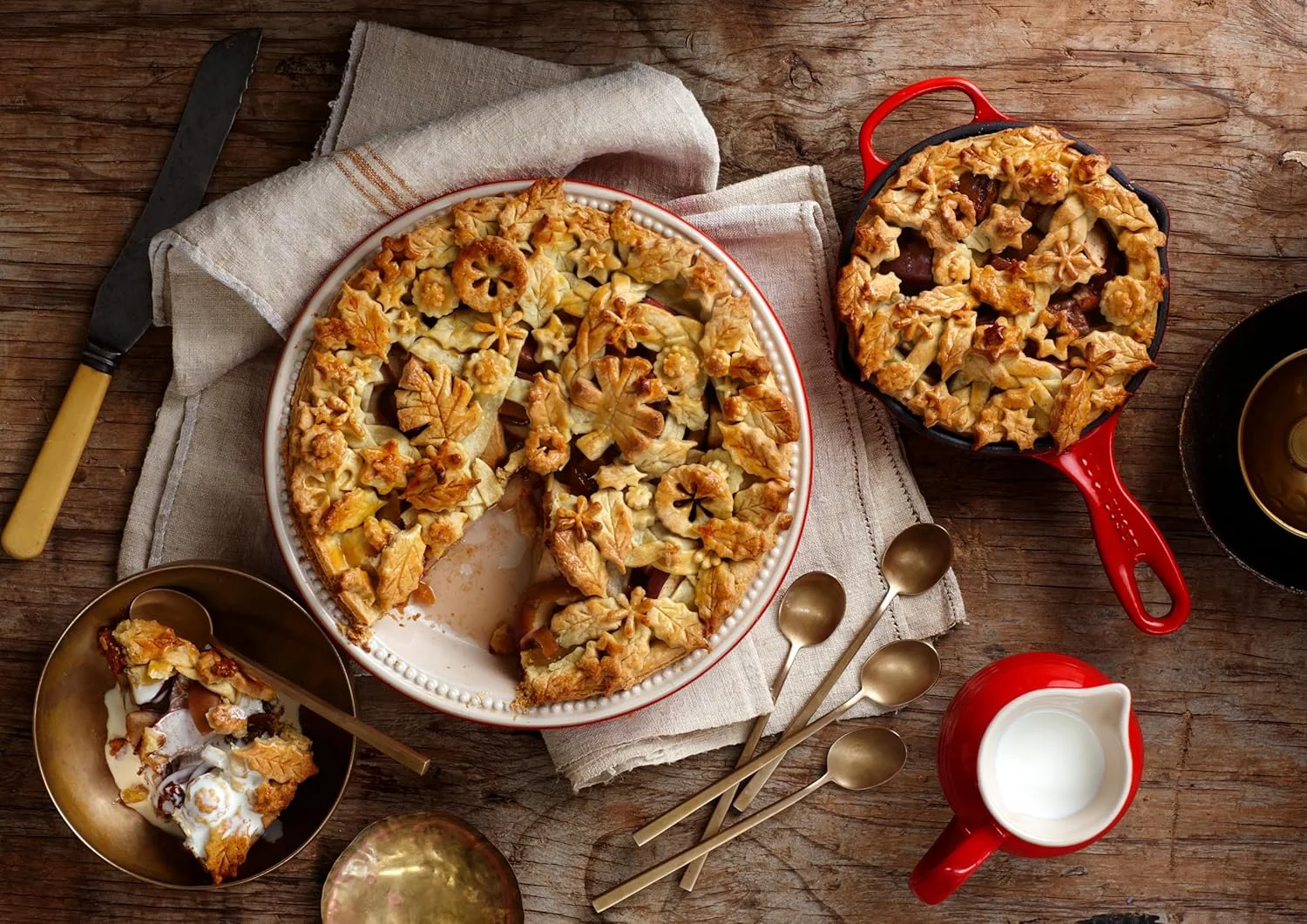 تابه چدنی لعاب دار دسته آهنی Le Creuset مدل Signature، 16 سانتی متر (0.5 لیتر)، رنگ گیلاسی