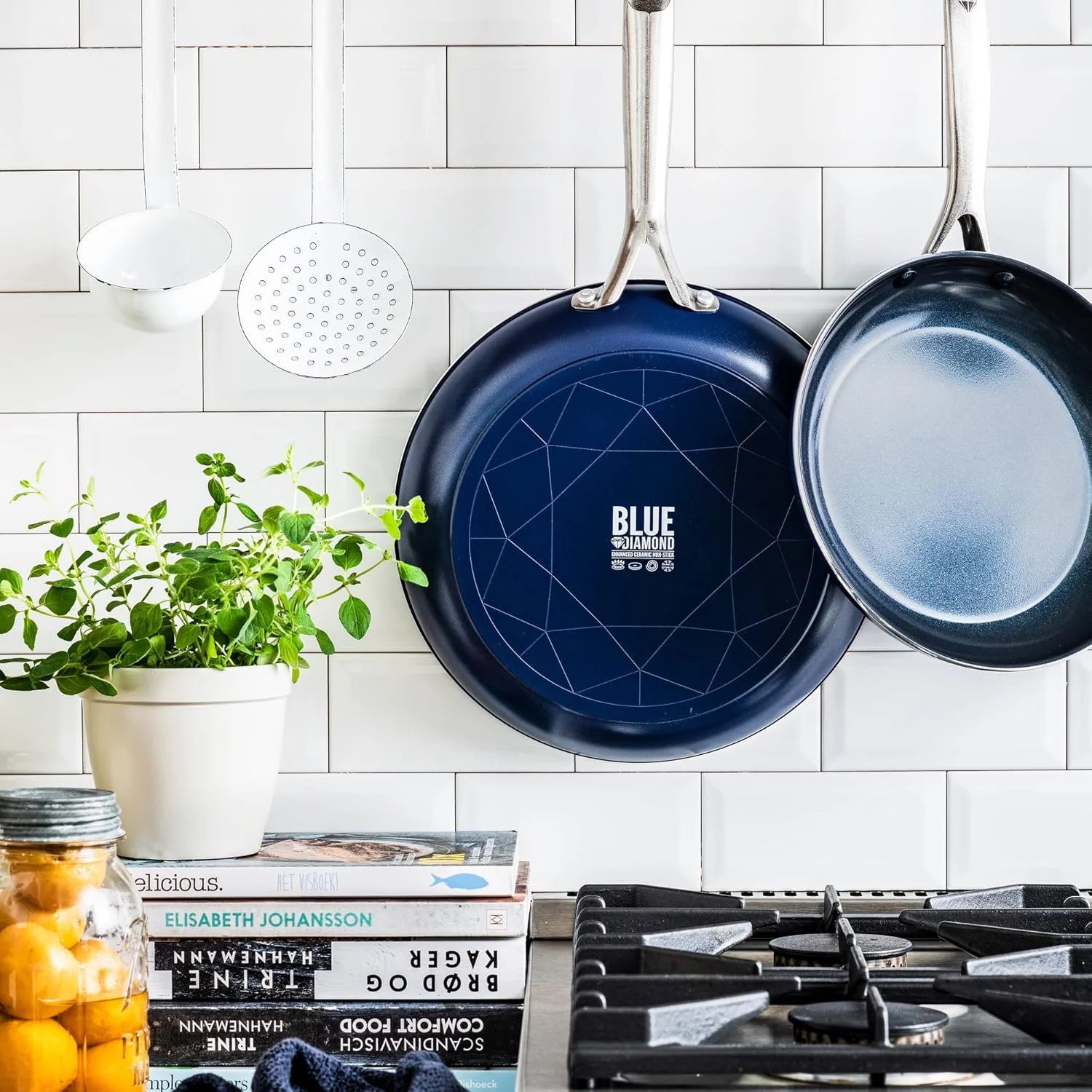 تابه سرامیکی نچسب با روکش الماس Blue Diamond، سایز 30 سانتی متر، مناسب برای اجاق های القایی و قابل استفاده در فر، آبی