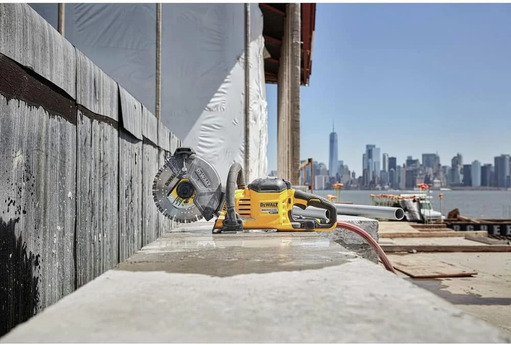 صفحه برش الماسه 9 اینچی DEWALT FLEXVOLT صفحه برش الماسه 9 اینچی DEWALT FLEXVOLT