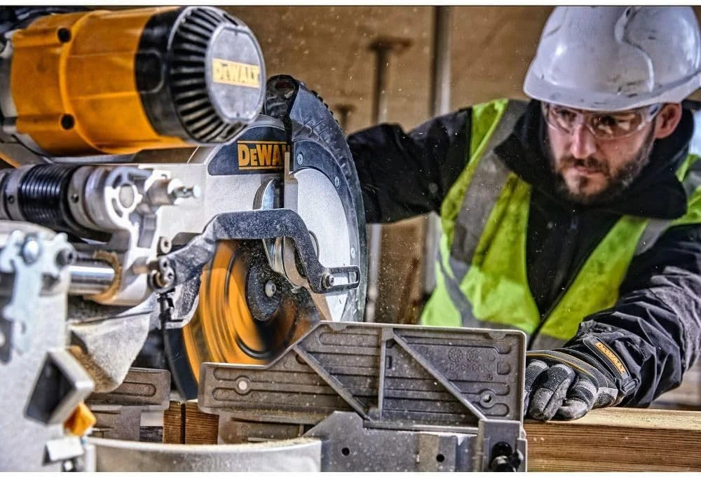 تیغه اره گرد دِوالت 12 اینچ 40 دندانه چند منظوره (DWA11240) تیغه اره گرد دِوالت 12 اینچ 40 دندانه چند منظوره (DWA11240)