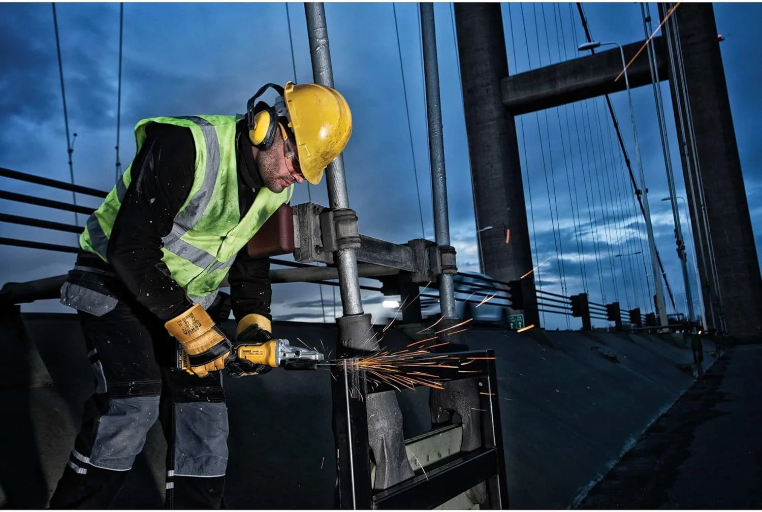 صفحه برش الماسه فلزات DEWALT DT40252-QZ مدل METALMAX Extreme با قطر 125 میلی متر صفحه برش الماسه فلزات DEWALT DT40252-QZ مدل METALMAX Extreme با قطر 125 میلی متر