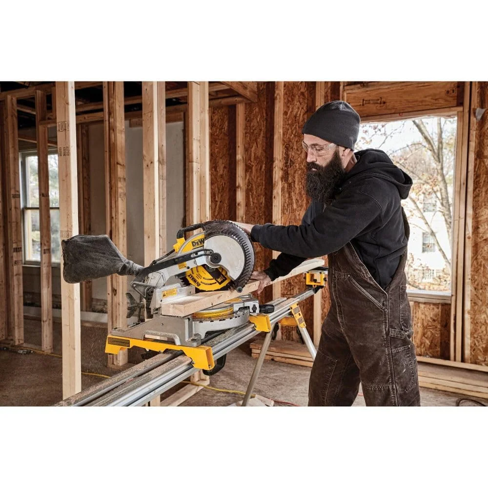 تیغه اره دیسکی پرداخت کاری ظریف 10 اینچی 80 دندانه دیوالت (DWA11080) تیغه اره دیسکی پرداخت کاری ظریف 10 اینچی 80 دندانه دیوالت (DWA11080)