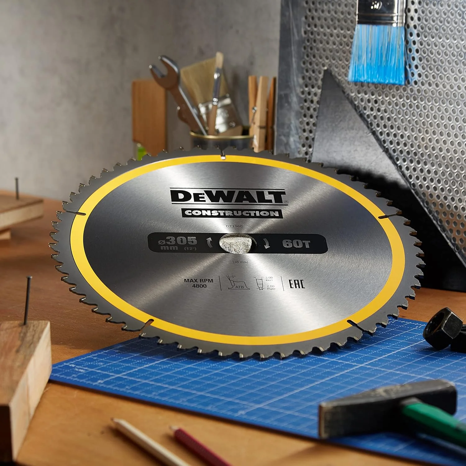 تیغه اره دیسکی 305 میلی متری Dewalt مدل S30، 305 X 30 میلی متر 60 دندانه، زرد/مشکی، Dt1960-Qz تیغه اره دیسکی 305 میلی متری Dewalt مدل S30، 305 X 30 میلی متر 60 دندانه، زرد/مشکی، Dt1960-Qz