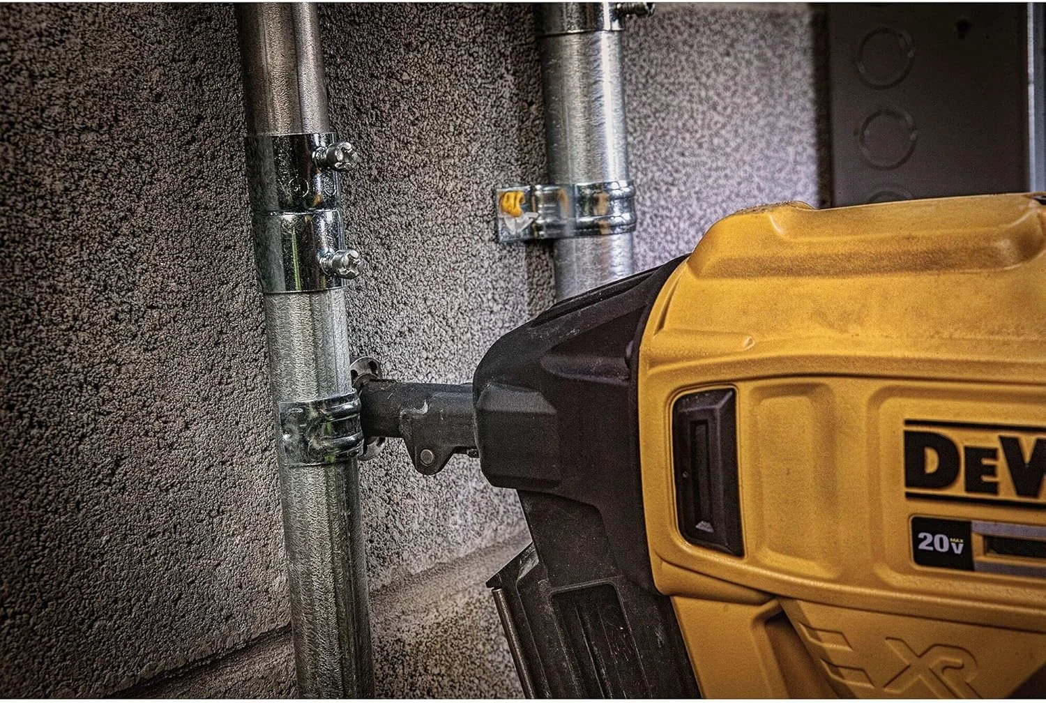 میخ های بتن استاندارد DeWalt Dcn890، 25 میلی متر، 1005 عدد، برند: DeWalt. ساخته شده با آخرین نسل فناوری. طیف گسترده ای از ابزارها با آخرین نسل سیستم ها و راه حل ها. میخ های بتن استاندارد DeWalt Dcn890، 25 میلی متر، 1005 عدد، برند: DeWalt. ساخته شده با آخرین نسل فناوری. طیف گسترده ای از ابزارها با آخرین نسل سیستم ها و راه حل ها.