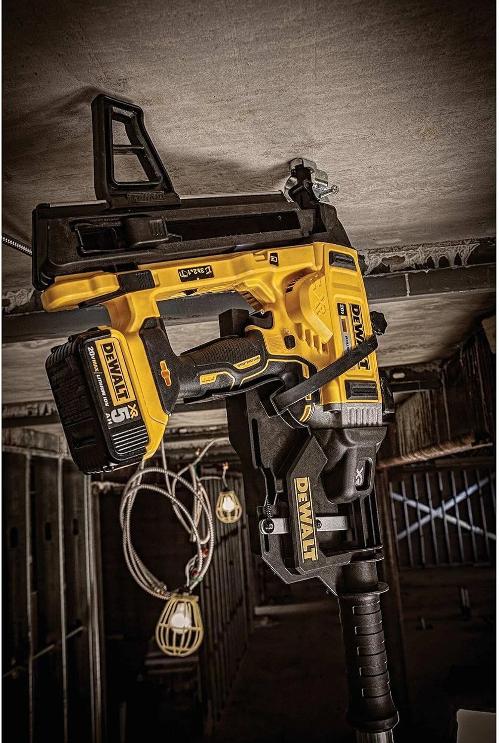 میخ های بتن استاندارد DeWalt Dcn890، 25 میلی متر، 1005 عدد، برند: DeWalt. ساخته شده با آخرین نسل فناوری. طیف گسترده ای از ابزارها با آخرین نسل سیستم ها و راه حل ها. میخ های بتن استاندارد DeWalt Dcn890، 25 میلی متر، 1005 عدد، برند: DeWalt. ساخته شده با آخرین نسل فناوری. طیف گسترده ای از ابزارها با آخرین نسل سیستم ها و راه حل ها.