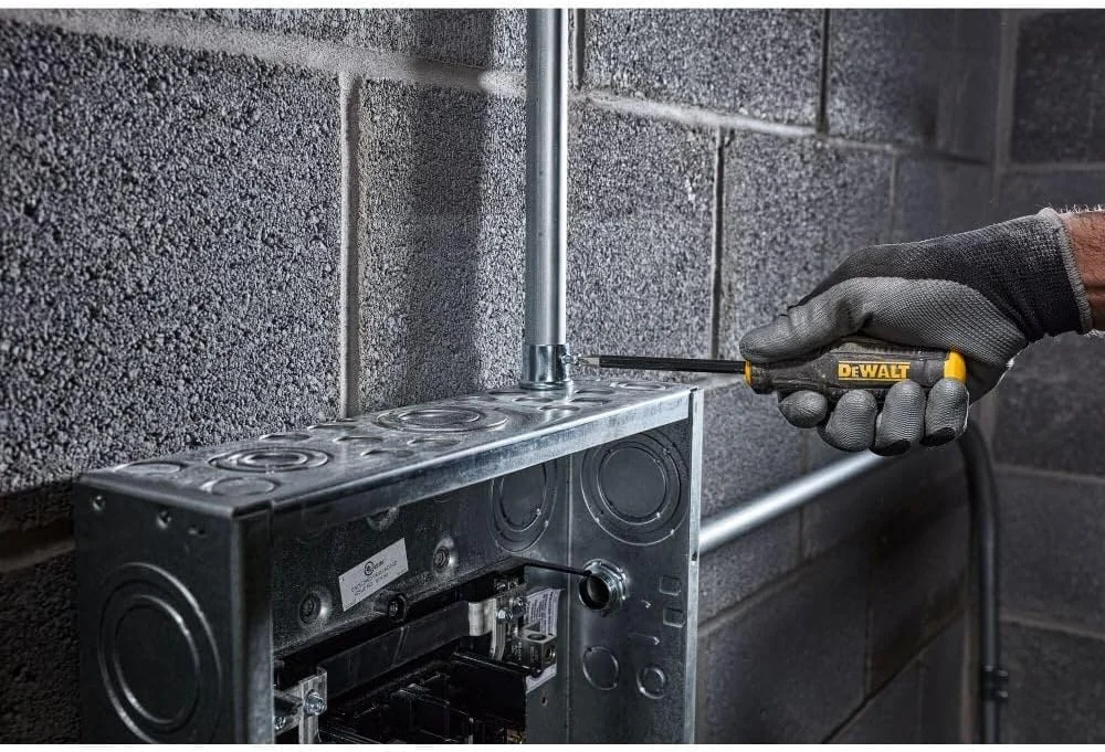 مجموعه پیچ گوشتی 8 عددی دیوالت مدل DWHT65102 سری TOUGHSERIES