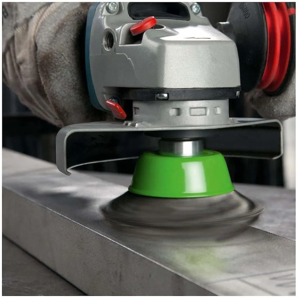 برس سیمی کاسه ای بوش پروفشنال 2608622009 با شفت 6 میلی متر، سیم های موج دار، جنس برنج 0.2 میلی متر، نقره ای، 75 میلی متر