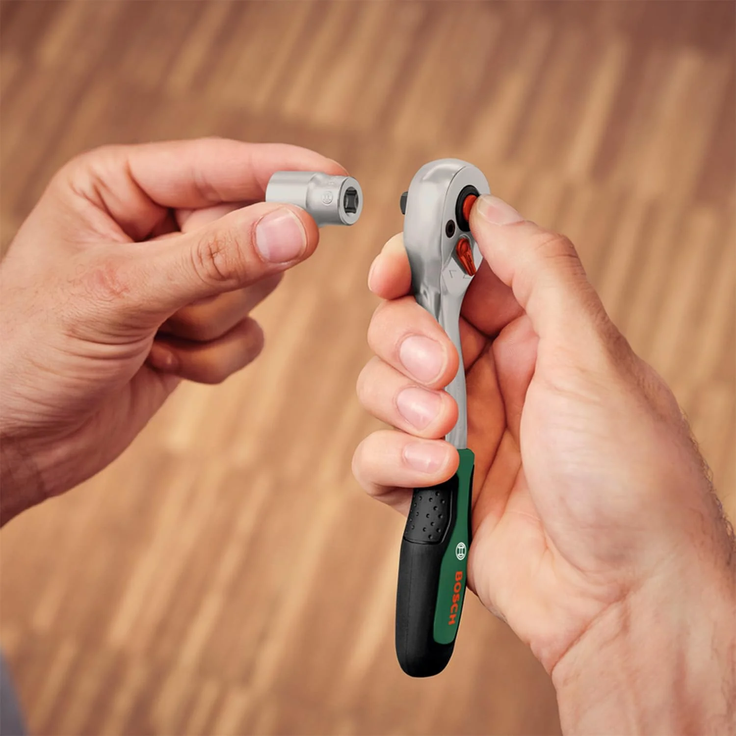 مجموعه جغجغه بوش 1/4 اینچ + 1/2 اینچ 57 تکه (دو جغجغه قدرتمند برای کارهای مختلف DIY؛ 55 عدد لوازم جانبی؛ گشتاور بالا؛ دکمه قفل؛ سوئیچ جهت؛ گردن خمیده؛ دستگیره نرم؛ کیف حمل)