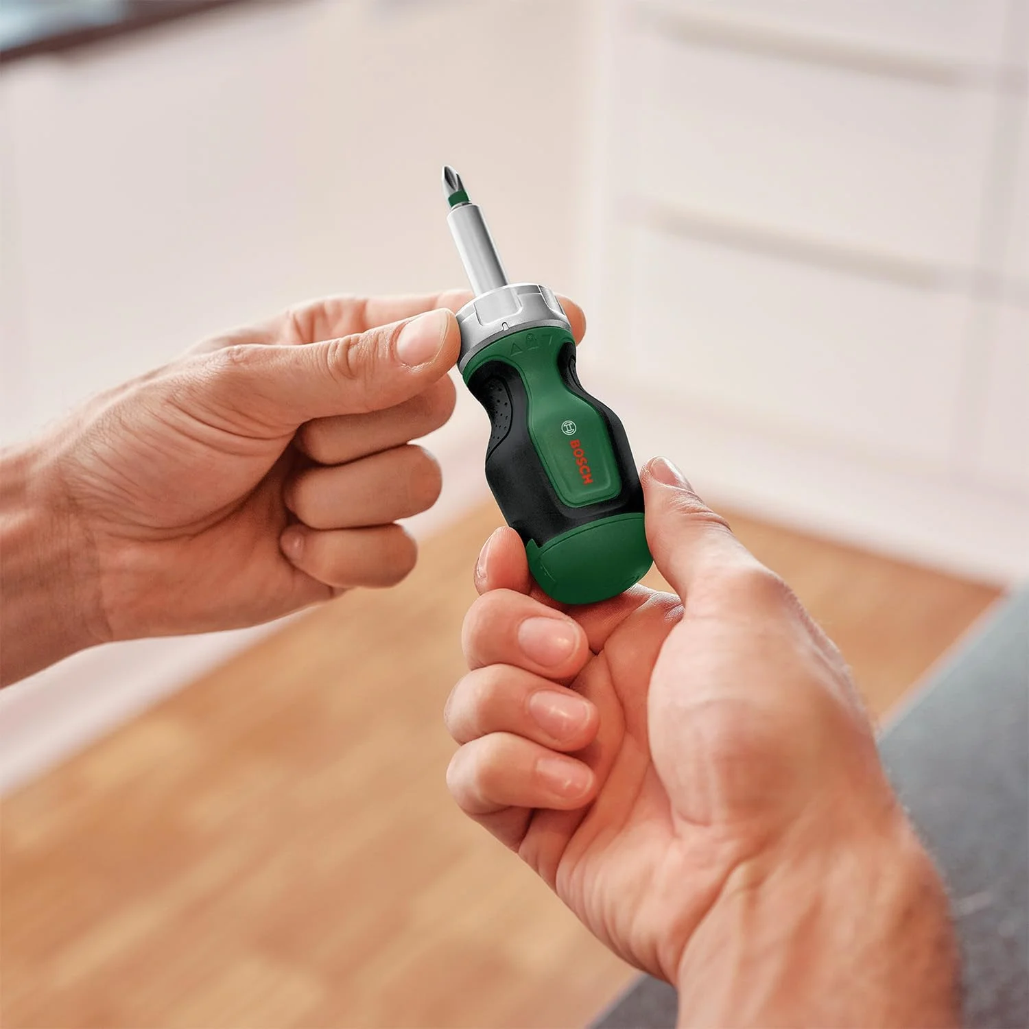 پیچ گوشتی جغجغه ای کوتاه بوش با خشاب بیت، 6 عددی (پیچ گوشتی جغجغه ای جمع و جور با گشتاور بالا، 6 بیت - PH2,SL5,TX25,HEX3/4/5; ارگونومیک; نگهدارنده بیت مغناطیسی)