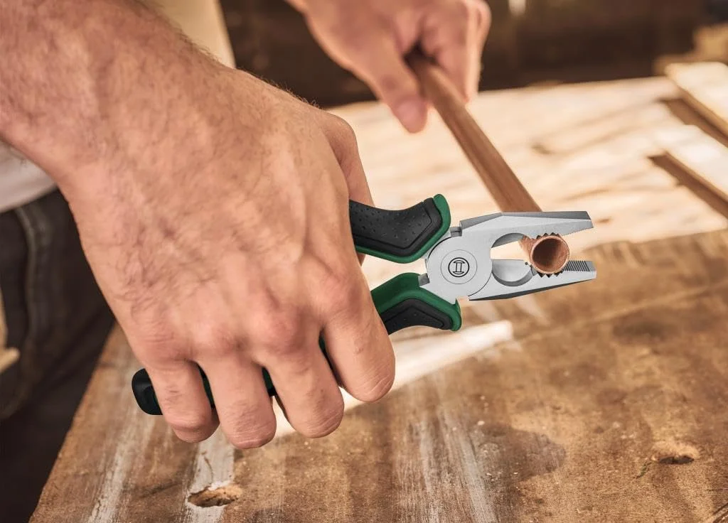 انبر دست ترکیبی بوش (انبر دست ترکیبی دقیق و بادوام؛ دسته نرم ارگونومیک؛ سطح روکش نیکل)