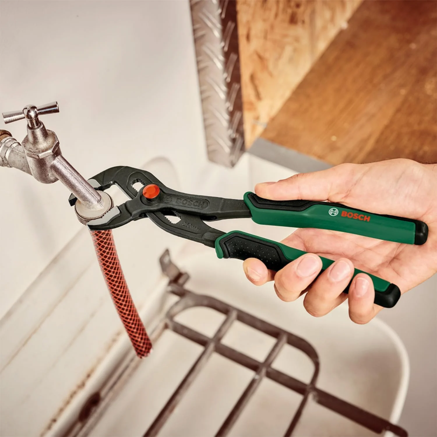 ست انبر بوش، 4 عددی (سیم چین 160 میلی متر، انبر ترکیبی 180 میلی متر، انبر دم باریک 180 میلی متر، انبر قفلی 250 میلی متر برای کارهای سخت، دسته نرم ارگونومیک)