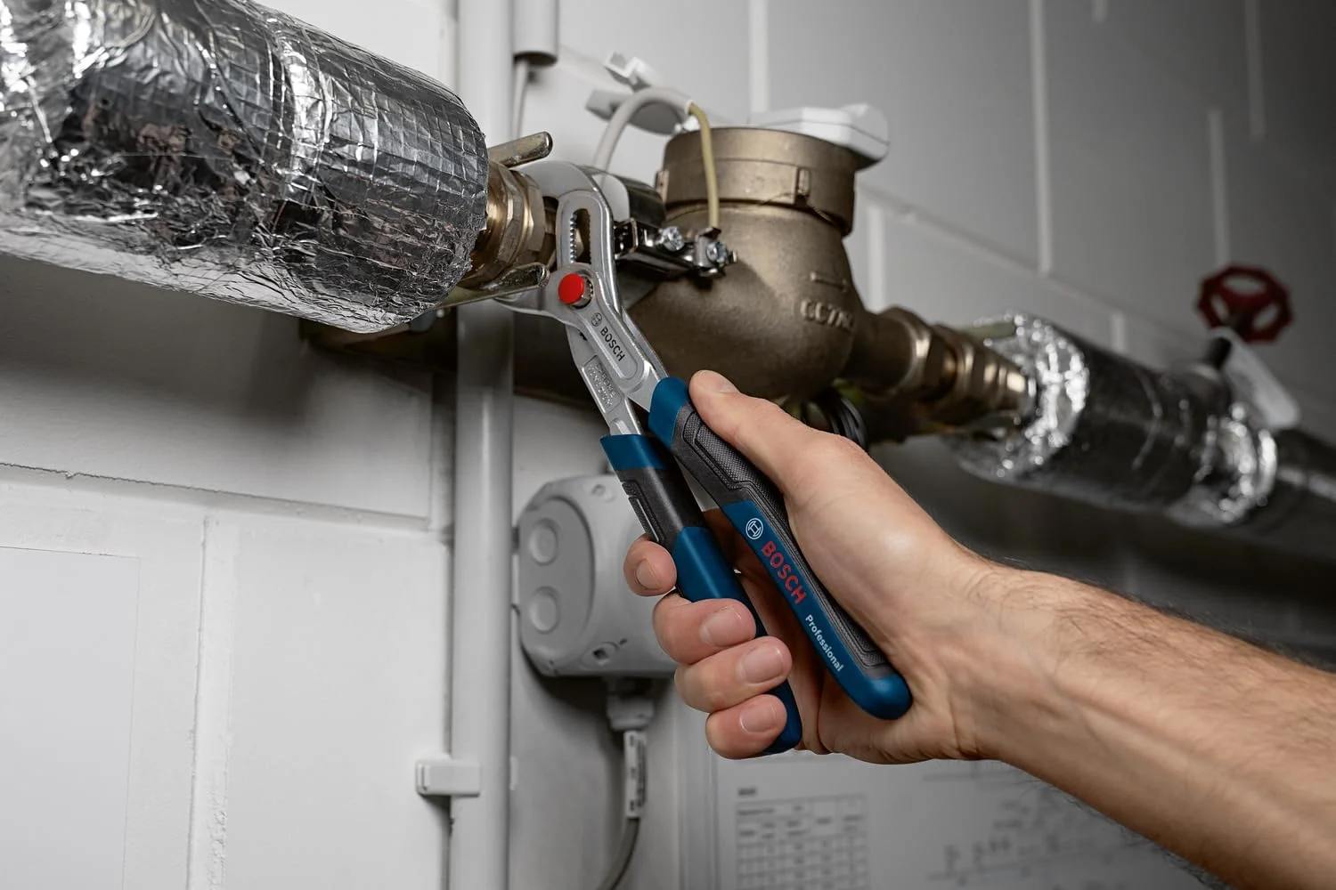 Bosch Professional Water Pump Pliers (250 mm, 2K Soft Grip, Chrome-Vanadium Steel)