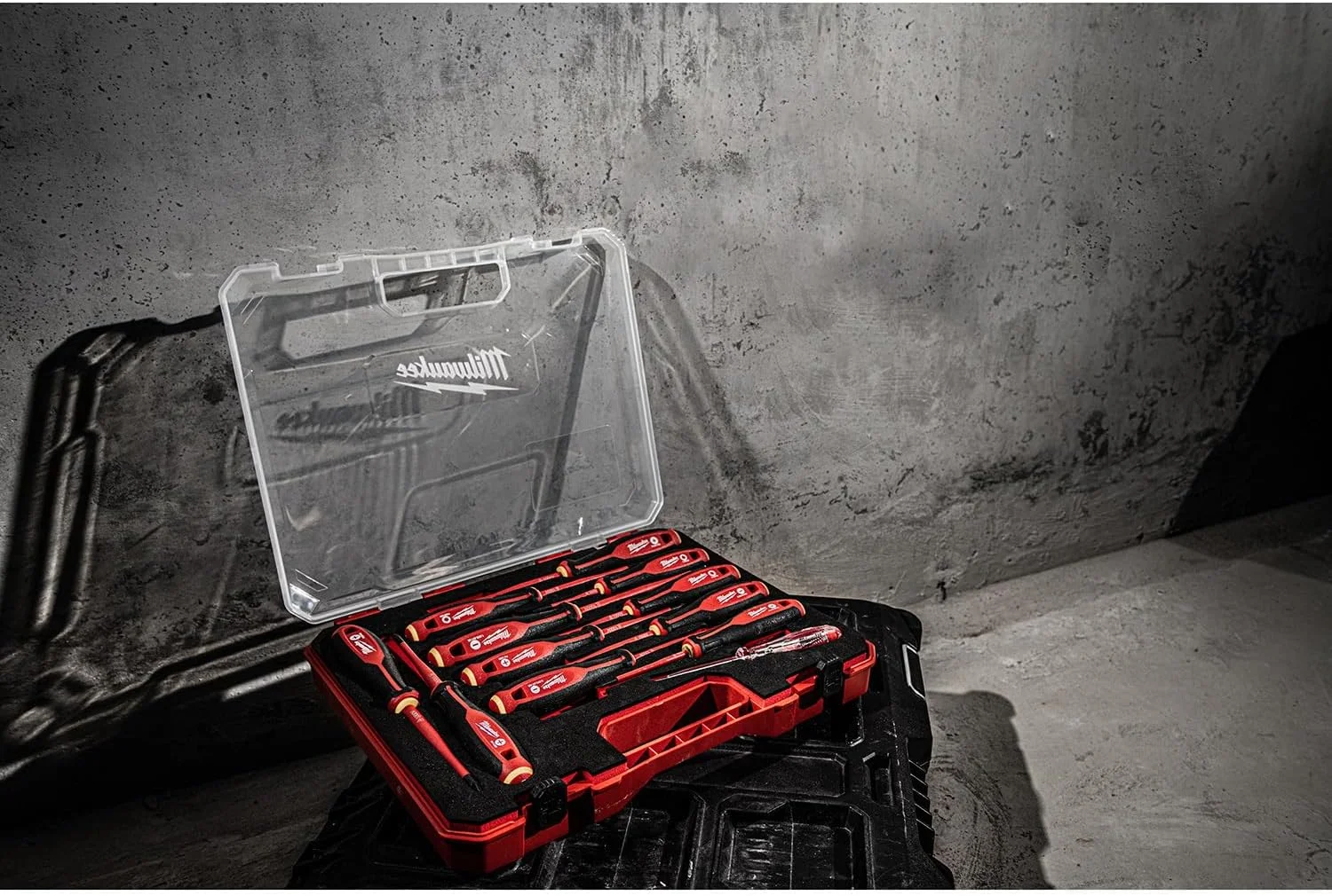 مجموعه پیچ گوشتی 12 عددی سه پره VDE میلواکی مدل 4932479095