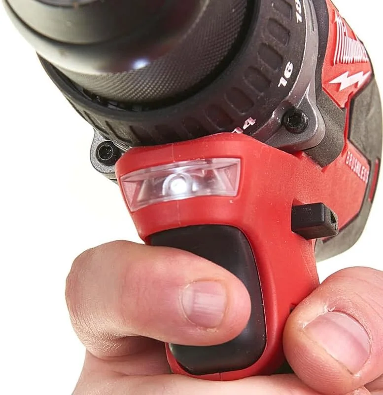 دریل چکشی شارژی میلواکی مدل M18CBLPD-202C با سرعت متغیر، مشکی، قرمز