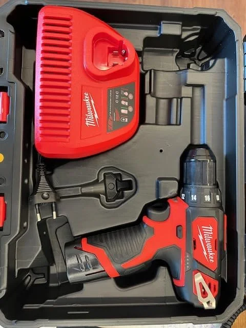 دریل شارژی میلواکی مدل M12 BDD-201C