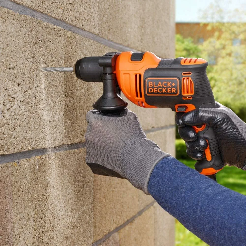 دریل چکشی 710 وات بلک اند دکر مدل BEH710SA32 + مجموعه 32 عددی لوازم جانبی برای پیچ کاری و سوراخکاری + کیف حمل BEH710SA32-QS