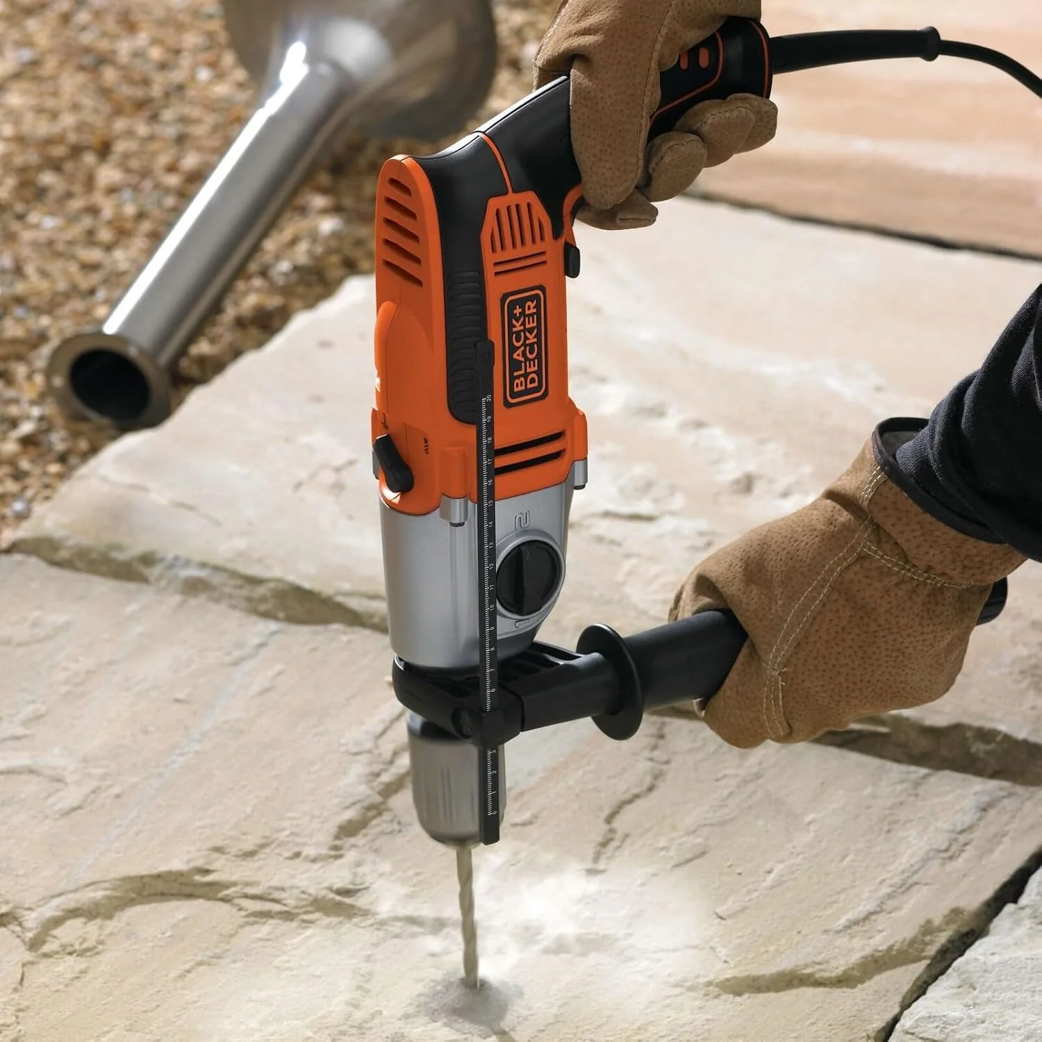 دریل برقی بلک اند دکر مدل KR1102K دریل برقی بلک اند دکر مدل KR1102K