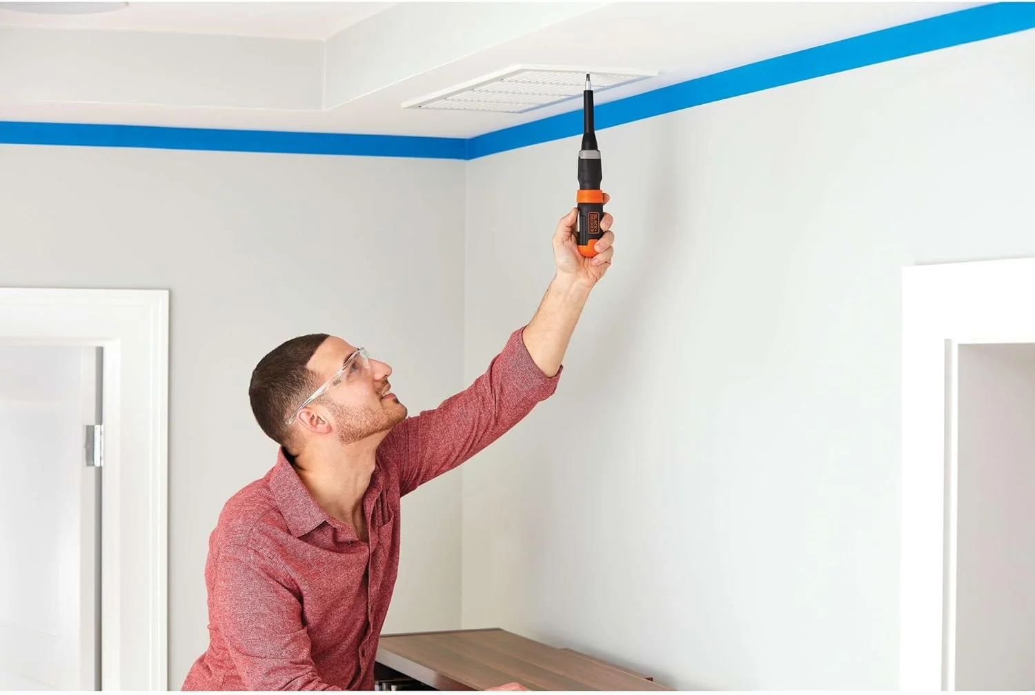 پیچ گوشتی شارژی بلک اند دکر، باتری آلکالاین (BCF601AA) پیچ گوشتی شارژی بلک اند دکر، باتری آلکالاین (BCF601AA)