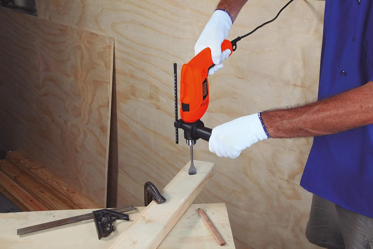 دریل چکشی برقی سیم دار بلک اند دکر، 650 وات، 13 میلی متر، شامل مجموعه 50 عددی لوازم جانبی، جعبه ابزار، برای سوراخکاری فلز، بتن و چوب، نگهداری آسان، نارنجی/مشکی - HD650KIT-B5 دریل چکشی برقی سیم دار بلک اند دکر، 650 وات، 13 میلی متر، شامل مجموعه 50 عددی لوازم جانبی، جعبه ابزار، برای سوراخکاری فلز، بتن و چوب، نگهداری آسان، نارنجی/مشکی - HD650KIT-B5