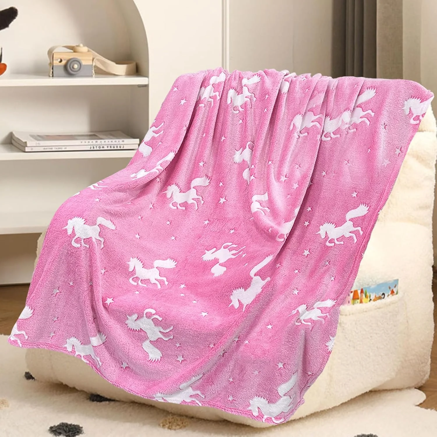 پتو تک شاخ Bibykivn، پتوی نوازشی - پتوی تک شاخ در تاریکی می درخشد، پتوی پشمی کودکان، پتوی مبل برای دختران و پسران 1 تا 10 ساله، پتوی نرم برای هدیه (تک شاخ 2، 120 x 150 سانتی متر)