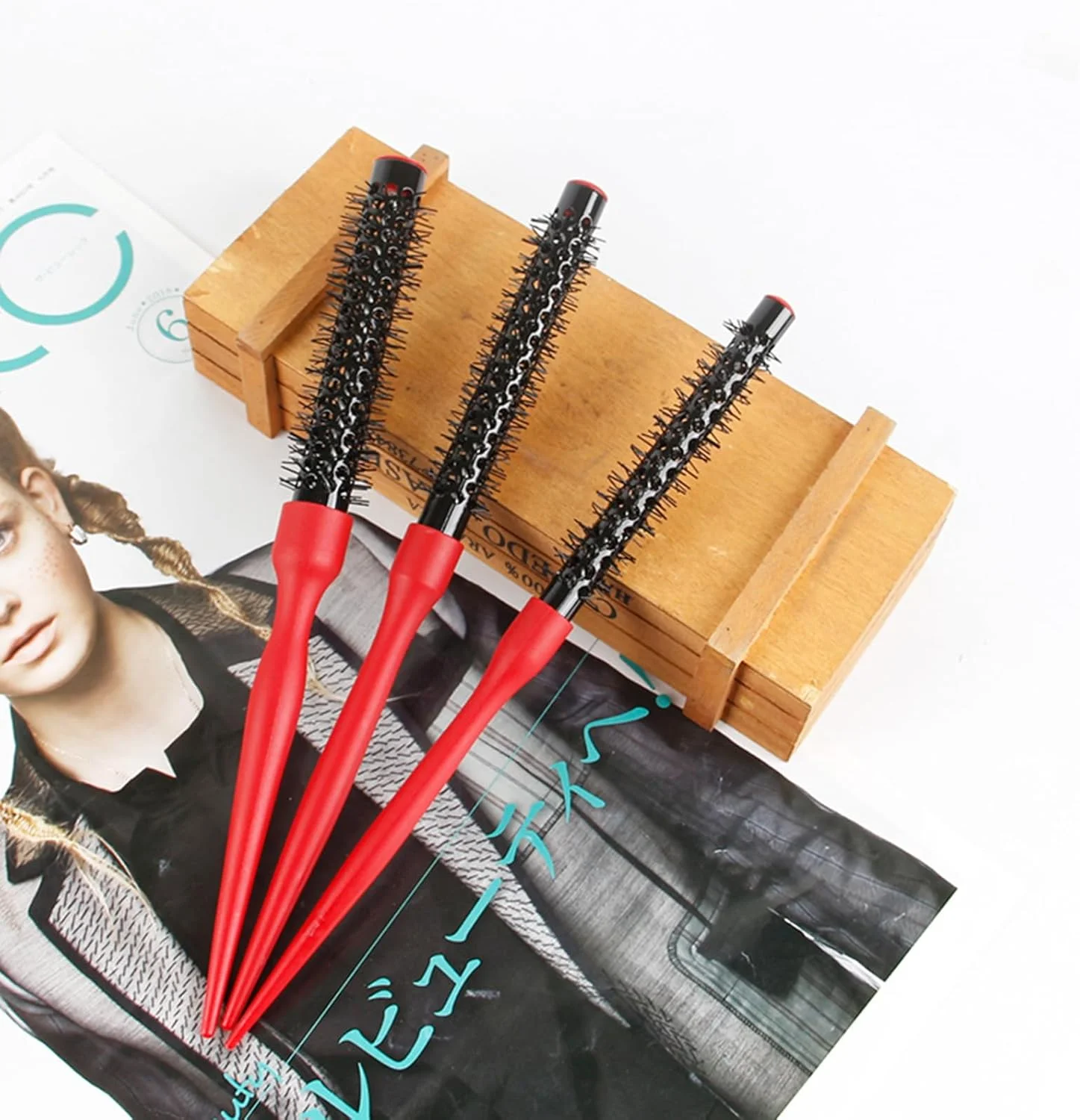 برس گرد مو جولریتیک برای خشک کردن، فر کردن و صاف کردن موی زنانه