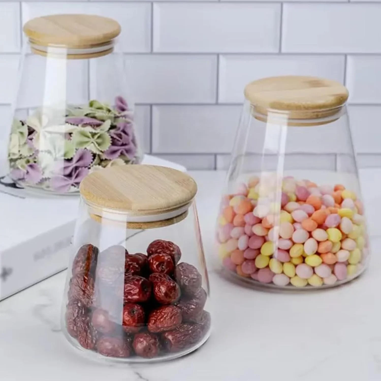 ست 3 تایی ظروف شیشه ای درب بامبو برای نظم دهی به کابینت (750 میلی لیتر) ست 3 تایی ظروف شیشه ای درب بامبو برای نظم دهی به کابینت (750 میلی لیتر)