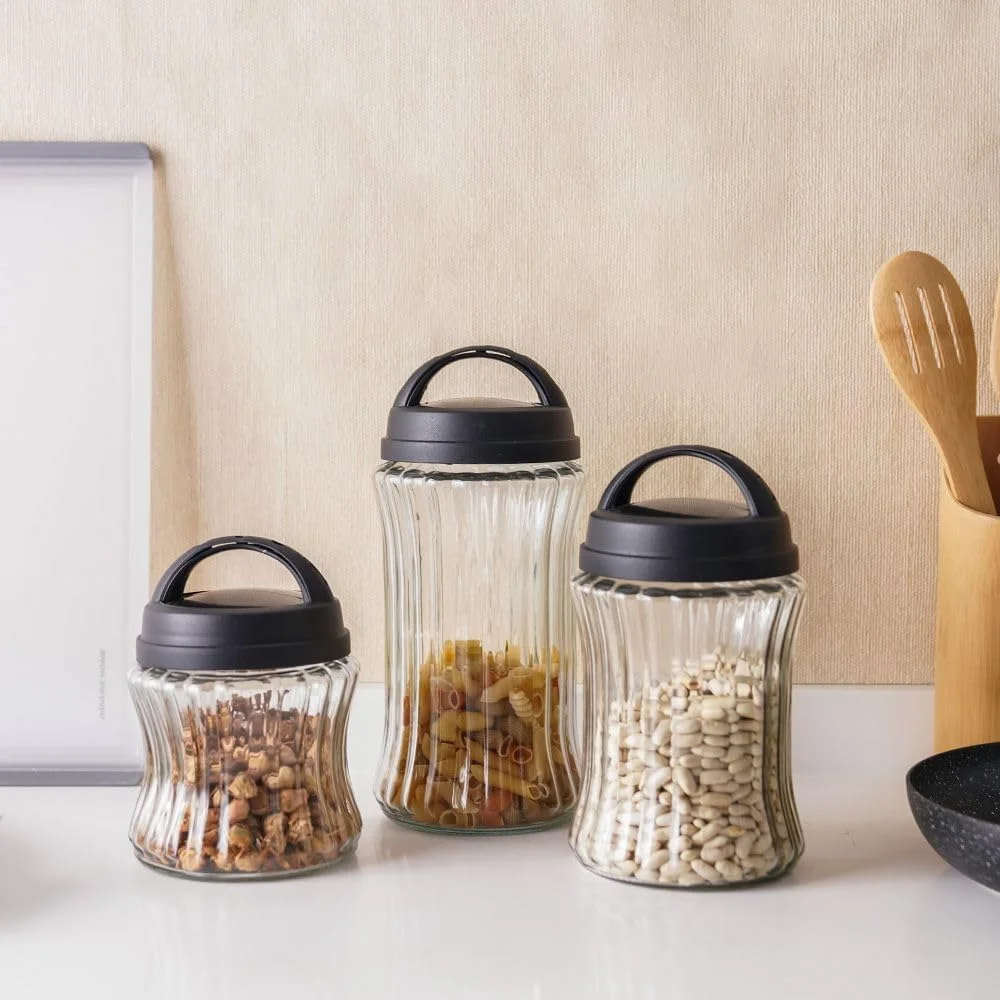 ظرف نگهداری درب دار راه راه سلطنتی Qlux - ظرف شیشه ای آشپزخانه با درب برای مواد غذایی خشک، تنقلات، ادویه جات، قهوه، چای و سازماندهی انبار - شفاف/مشکی - 2000 میلی لیتر - 11.5x11.5x26.2 سانتی متر