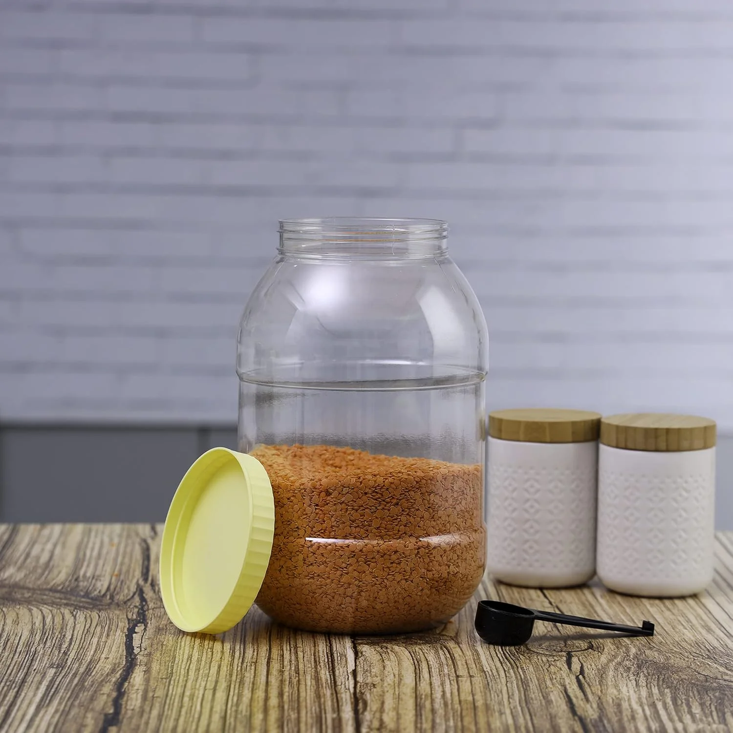 ظرف گرد 5 لیتری رویال فورد با درب، ظرف پلاستیکی - نگهداری آسان برای نگهداری ادویه جات، میوه های خشک، کشمش، شکلات، ایده آل برای آشپزخانه ظرف گرد 5 لیتری رویال فورد با درب، ظرف پلاستیکی - نگهداری آسان برای نگهداری ادویه جات، میوه های خشک، کشمش، شکلات، ایده آل برای آشپزخانه