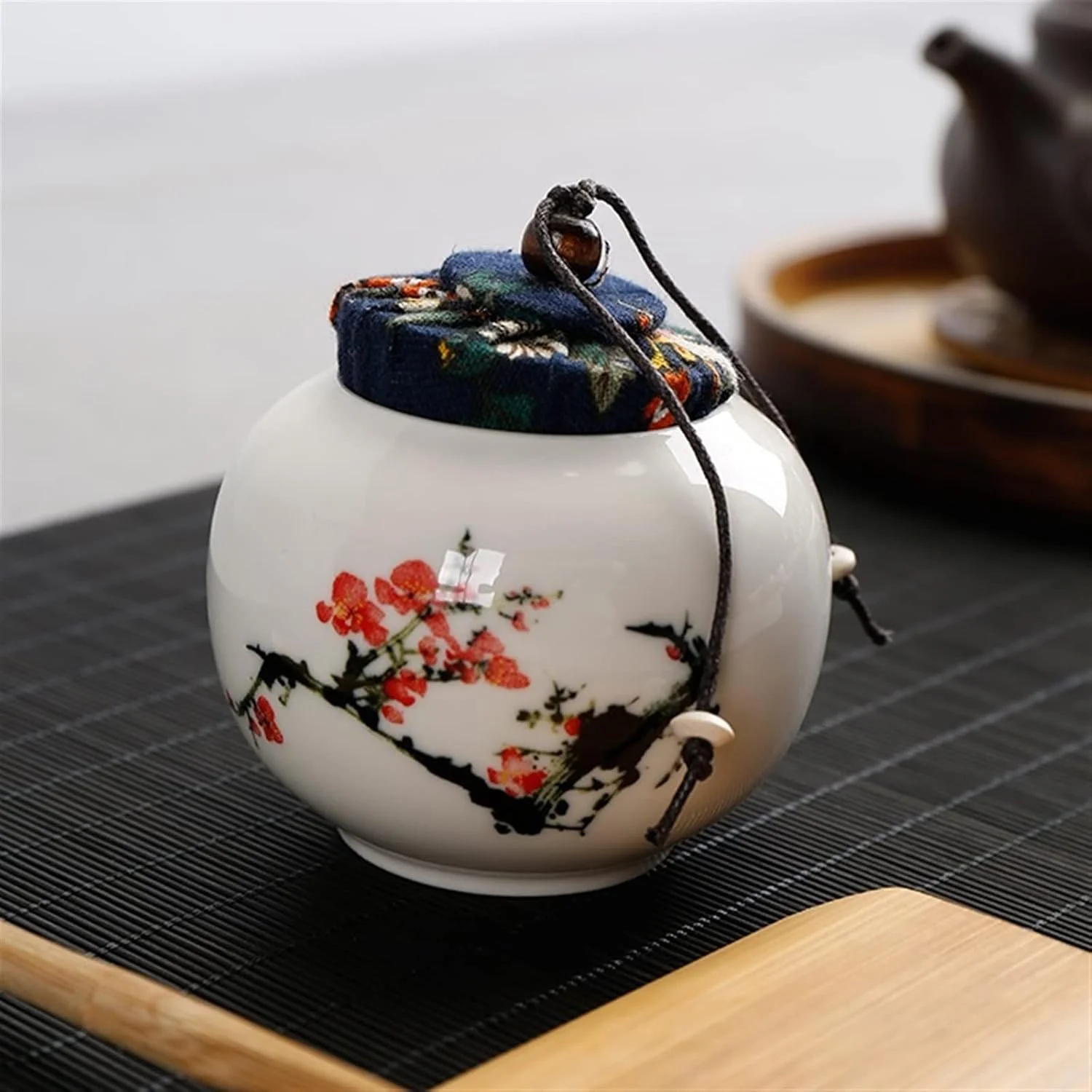 UTOYA Containers for Organizing Pantry Ceramic Sealed Jar Storage Jar Household Storage Box Living Room Coffee Table Decoration Desktop Ornaments