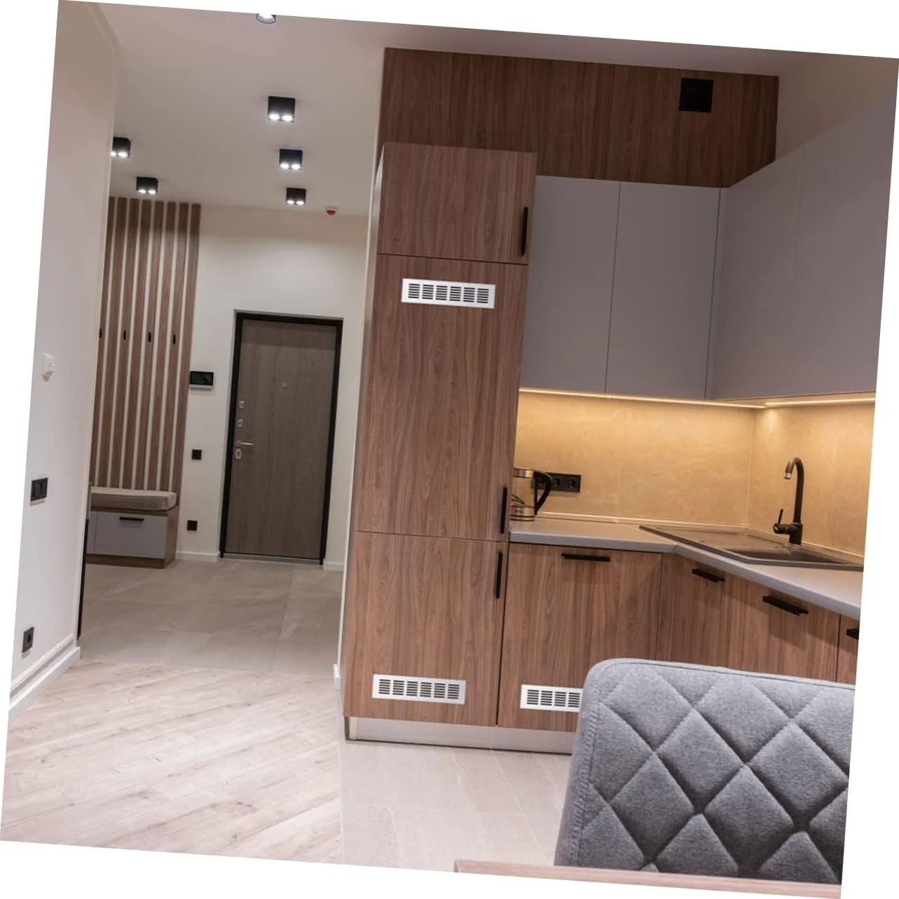 OSALADI 8 عدد دریچه تهویه کابینت، روکش دریچه کمد، توری تهویه هوا، دریچه تهویه مبلمان، دریچه تهویه هوا، دریچه تهویه کابینت آشپزخانه، نقره ای، درب خودرو، پنجره