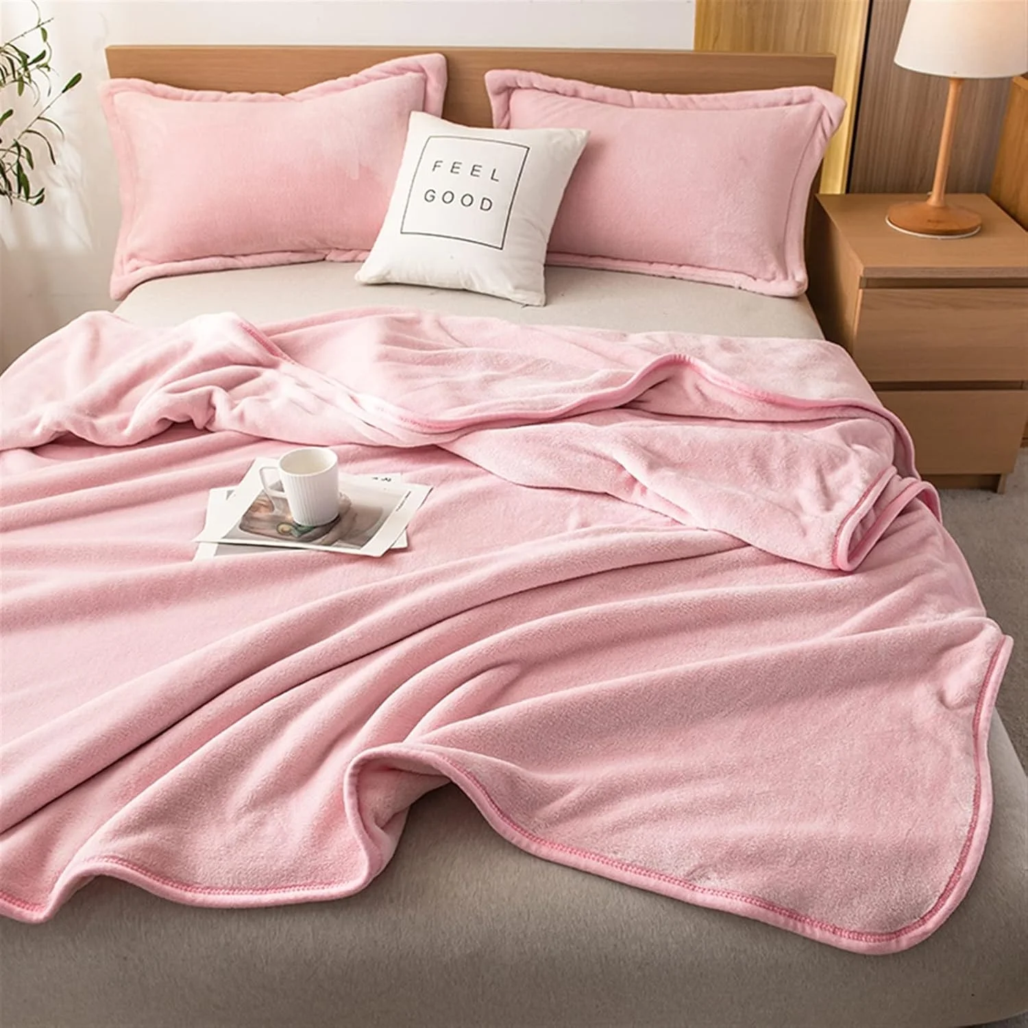 پتو KRSIAXG، پتوی نرم و سبک برای مبل و تخت خواب، 100% میکروفایبر مرجانی (Hortelé)