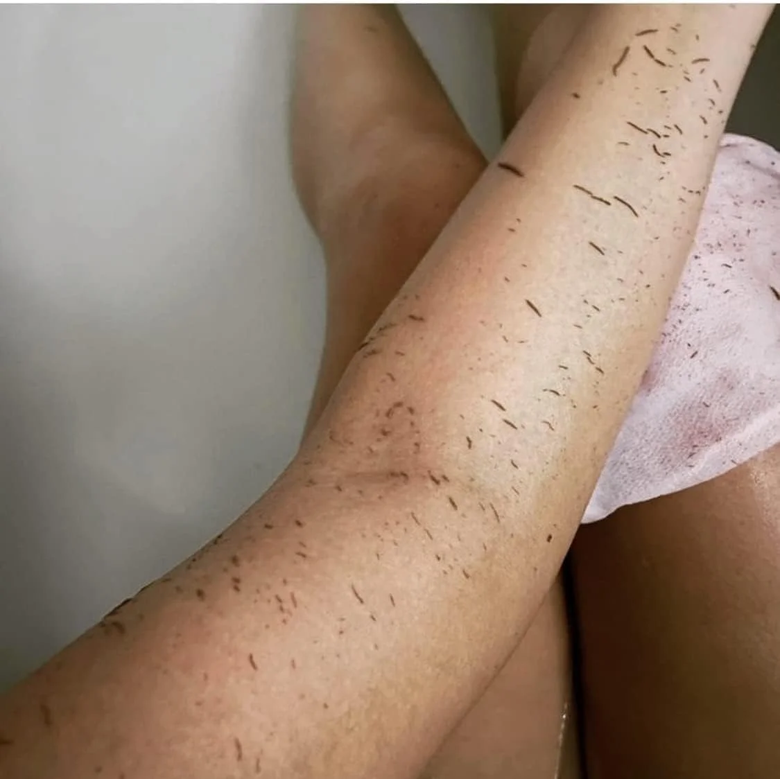 دستکش لایه بردار عمیق کره ای شیوای کلین اند گلو دستکش لایه بردار عمیق کره ای شیوای کلین اند گلو