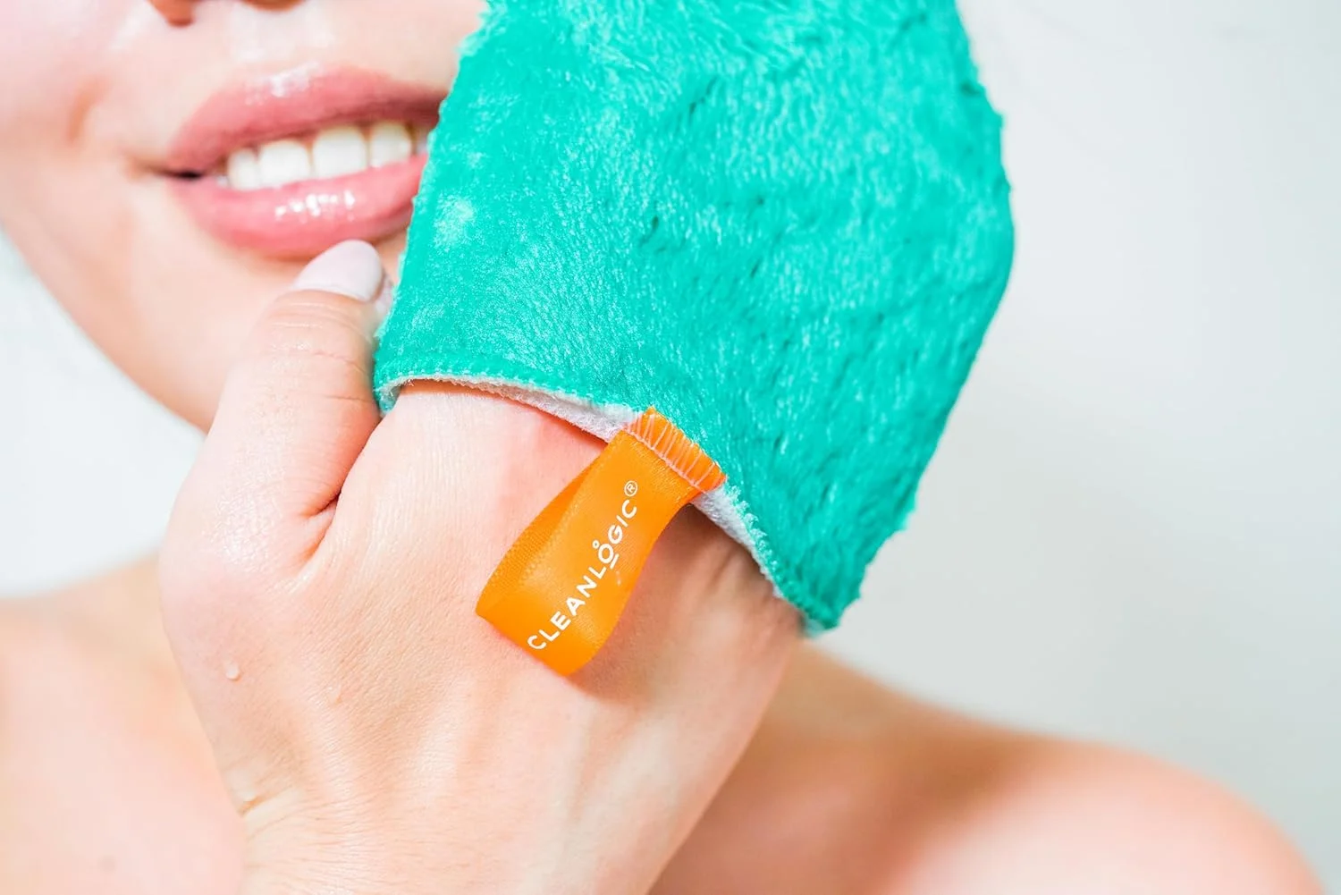 CleanLogic Bath Face Exfoliating Dual-Texture Facial mitts, Face Sponges for Cleansing & Softening Sensitive Skin, 1 Count CleanLogic Bath Face Exfoliating Dual-Texture Facial mitts, Face Sponges for Cleansing & Softening Sensitive Skin, 1 Count