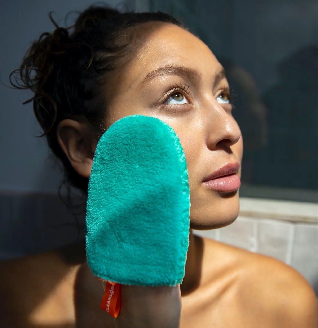 CleanLogic Bath Face Exfoliating Dual-Texture Facial mitts, Face Sponges for Cleansing & Softening Sensitive Skin, 1 Count CleanLogic Bath Face Exfoliating Dual-Texture Facial mitts, Face Sponges for Cleansing & Softening Sensitive Skin, 1 Count