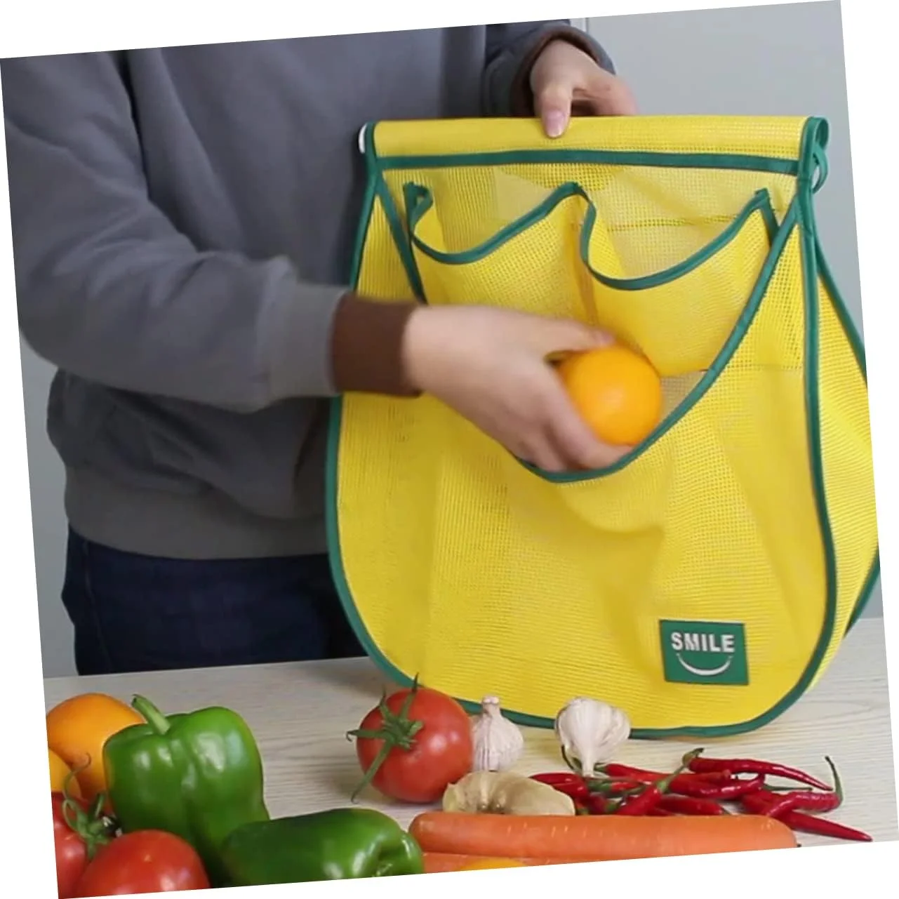 2 عدد کیف توری آویز دیواری برای میوه، سیر، سیب زمینی، لوازم حمام، خرید و نگهداری وسایل آشپزخانه، پیاز و سایر لوازم جانبی - سازمان دهنده توری سبزیجات