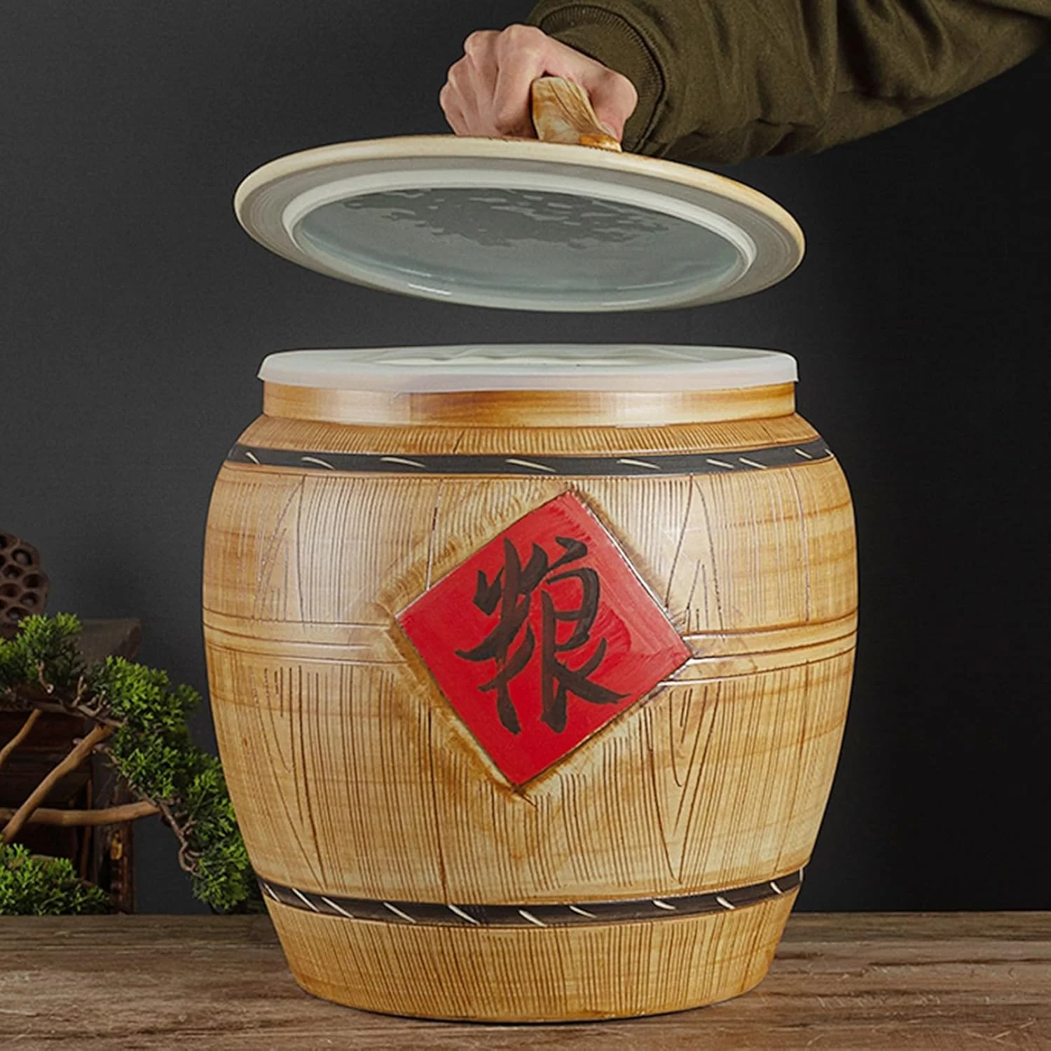 ظرف سرامیکی نگهداری برنج، مخزن غلات، ظروف غذا، کوزه سرامیکی برنج با درب، سطل سرامیکی برنج، سازمان دهنده آشپزخانه و انبار برای برنج، 28.8 * 23.3 سانتی متر ظرف سرامیکی نگهداری برنج، مخزن غلات، ظروف غذا، کوزه سرامیکی برنج با درب، سطل سرامیکی برنج، سازمان دهنده آشپزخانه و انبار برای برنج، 28.8 * 23.3 سانتی متر