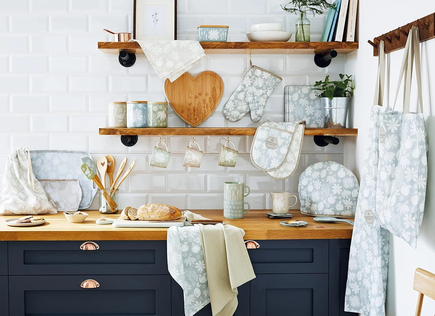 ظرف نگهداری سرامیکی درب دار Cooksmart Homestead خاکستری-آبی | ظرف مستطیلی با درب گیره ای مناسب برای پاستا، برنج، قهوه، آرد، شکر و ادویه جات - 1 عدد ظرف نگهداری سرامیکی درب دار Cooksmart Homestead خاکستری-آبی | ظرف مستطیلی با درب گیره ای مناسب برای پاستا، برنج، قهوه، آرد، شکر و ادویه جات - 1 عدد