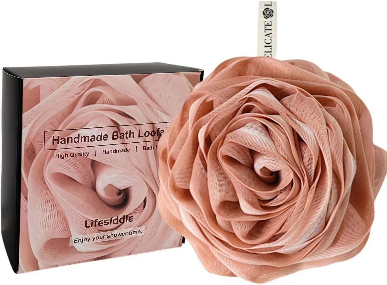 لیف حمام لوفا Lifesiddle - فوق العاده بزرگ - 75 گرم، شستشوی بدن در حمام برای زنان، پف رنگی توری نرم، جعبه هدیه شیک، اسکرابر پاک کننده بدن برای زنان: لایه برداری تسکین دهنده پوست
