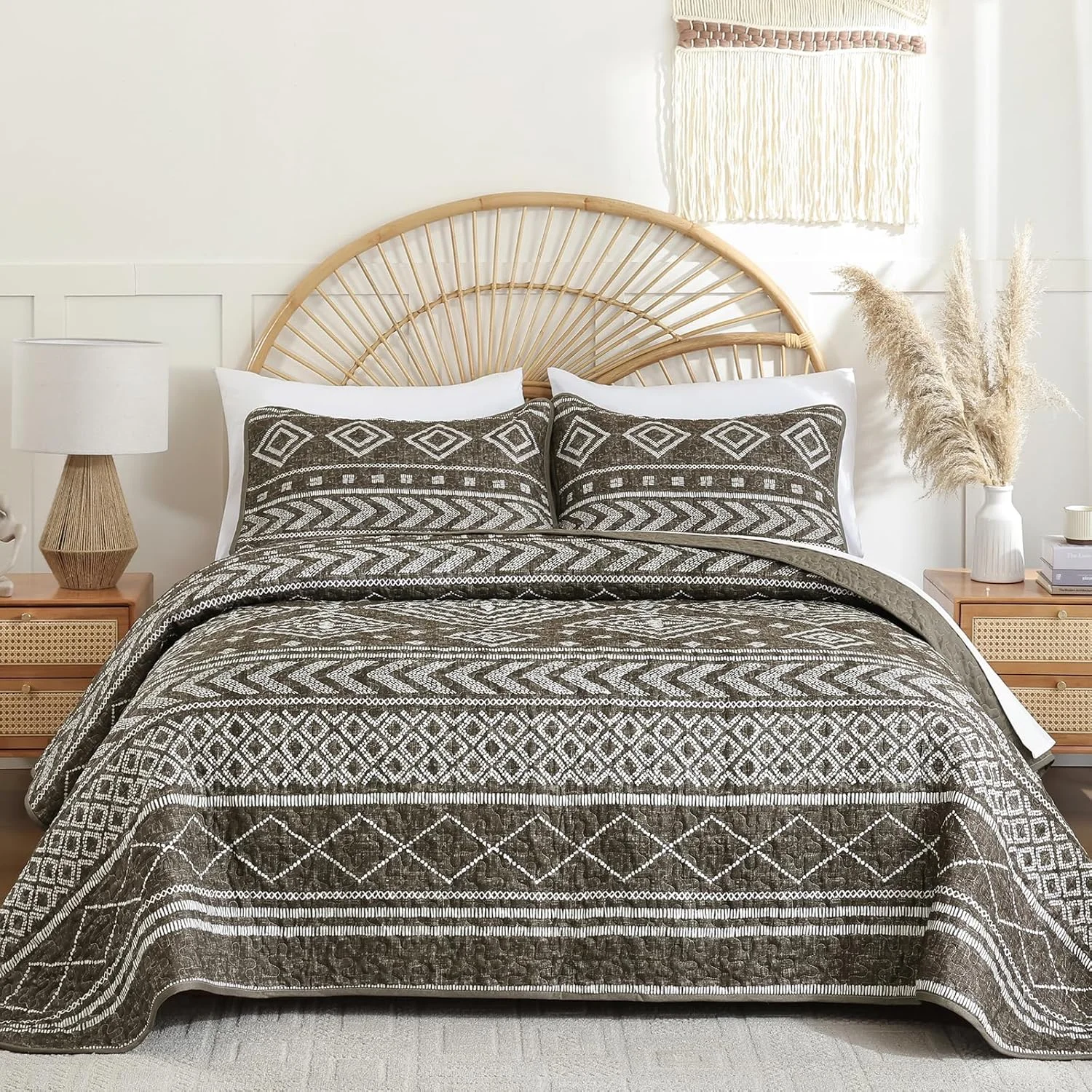 ست لحاف طرح بوهو قهوه ای Yiran سایز کوئین، ست روتختی راه راه، ست رو تختی سبک وزن طرح آزتک بوهمی با 2 روبالشتی برای تخت 244x229 سانتی متر