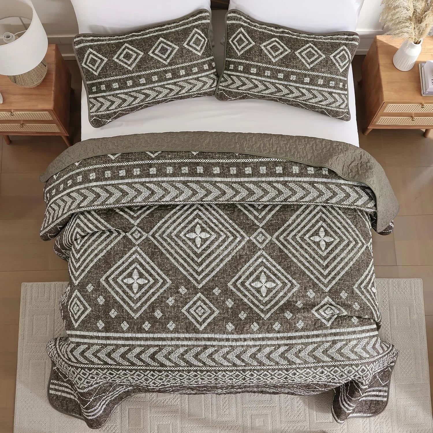 ست لحاف طرح بوهو قهوه ای Yiran سایز کوئین، ست روتختی راه راه، ست رو تختی سبک وزن طرح آزتک بوهمی با 2 روبالشتی برای تخت 244x229 سانتی متر