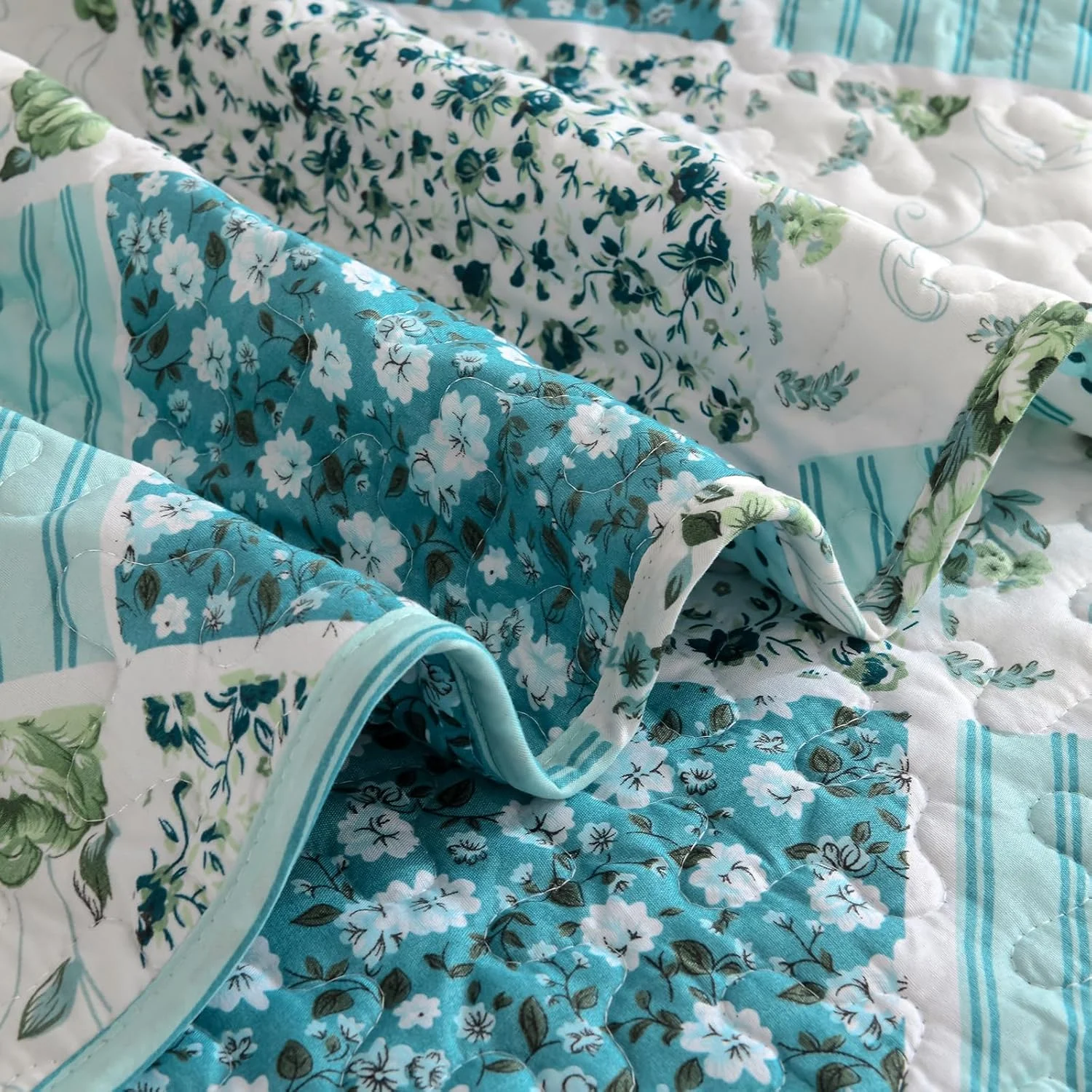 ست لحاف تکه دوزی طرح گلدار و چهارخانه Xruibed سایز کوئین 3 تکه آبی فیروزه ای، ست روتختی لحاف دار دو رو، ست ملحفه میکروفیبر، ست روتختی لحاف دار مناسب تمام فصول (کوئین 244x229 سانتی متر) ست لحاف تکه دوزی طرح گلدار و چهارخانه Xruibed سایز کوئین 3 تکه آبی فیروزه ای، ست روتختی لحاف دار دو رو، ست ملحفه میکروفیبر، ست روتختی لحاف دار مناسب تمام فصول (کوئین 244x229 سانتی متر)