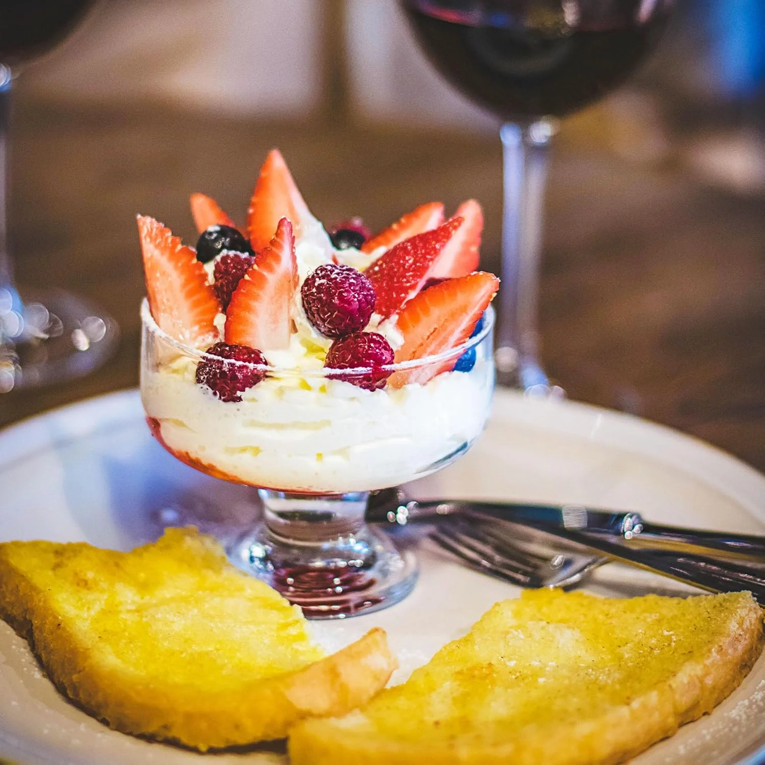 ست 6 عددی کاسه بستنی شیشه ای بینساکائو، فنجان های دسر کوچک پایه دار شفاف برای میوه، پودینگ، ترایفل، پارفه، ساندی، آجیل، نوشیدنی های کوکتل، مهمانی (187 میلی لیتر، کلاسیک) ست 6 عددی کاسه بستنی شیشه ای بینساکائو، فنجان های دسر کوچک پایه دار شفاف برای میوه، پودینگ، ترایفل، پارفه، ساندی، آجیل، نوشیدنی های کوکتل، مهمانی (187 میلی لیتر، کلاسیک)