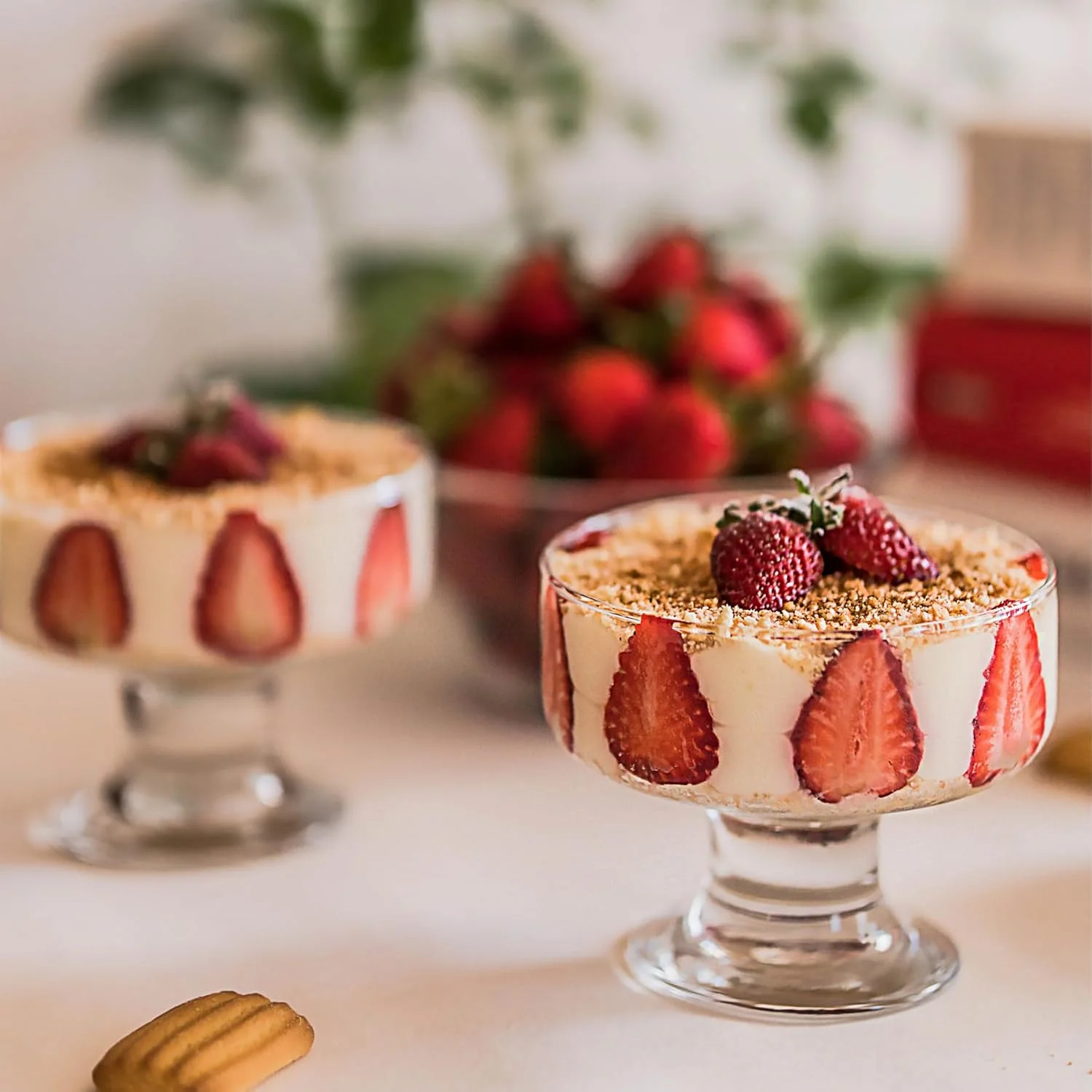 ست 6 عددی کاسه بستنی شیشه ای بینساکائو، فنجان های دسر کوچک پایه دار شفاف برای میوه، پودینگ، ترایفل، پارفه، ساندی، آجیل، نوشیدنی های کوکتل، مهمانی (187 میلی لیتر، کلاسیک) ست 6 عددی کاسه بستنی شیشه ای بینساکائو، فنجان های دسر کوچک پایه دار شفاف برای میوه، پودینگ، ترایفل، پارفه، ساندی، آجیل، نوشیدنی های کوکتل، مهمانی (187 میلی لیتر، کلاسیک)